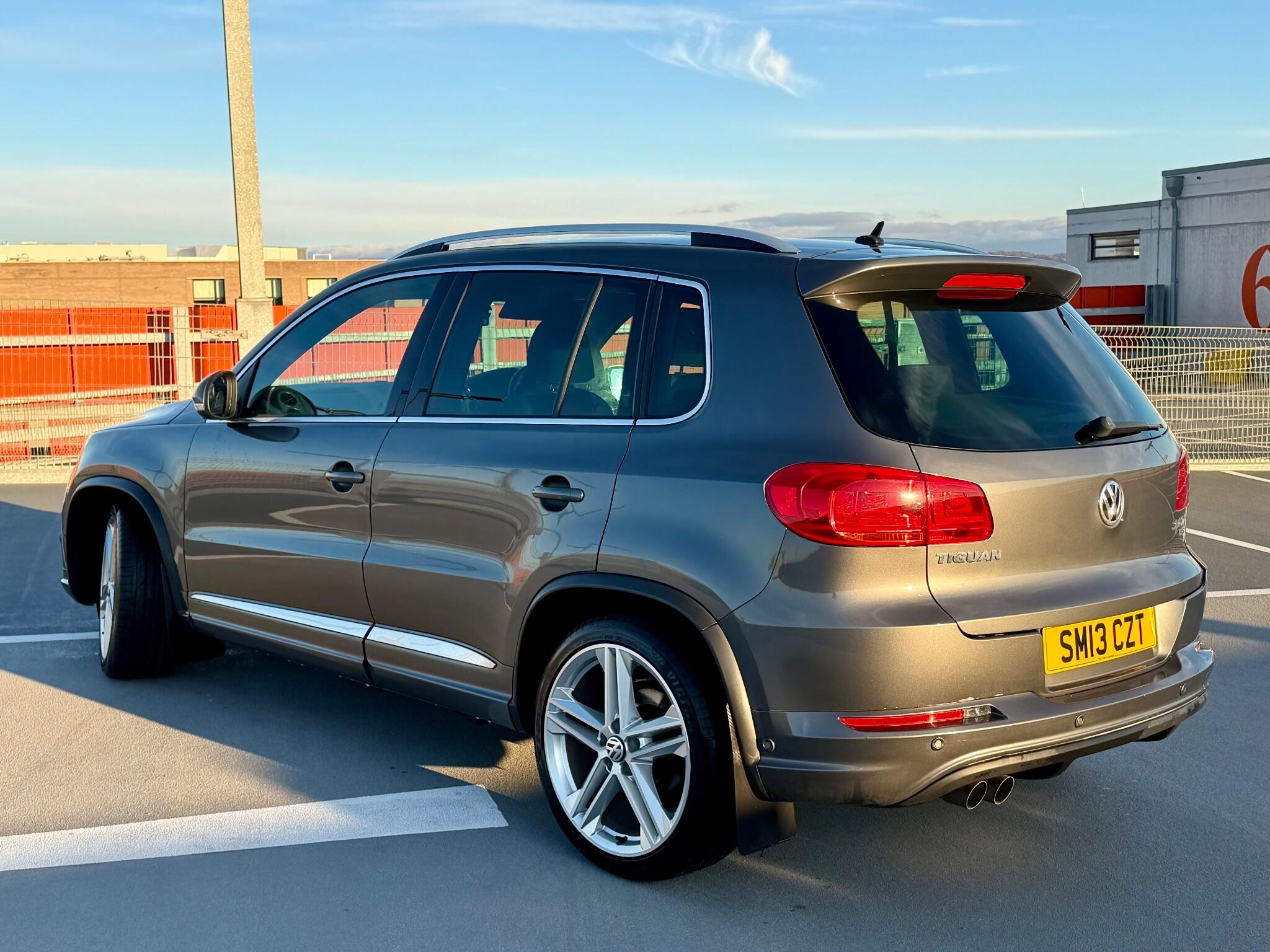 Volkswagen Tiguan 2.0 TDI BlueMotion Tech R-Line DSG 4WD Euro 5 (s/s) 5dr 5dr Automatic 2026