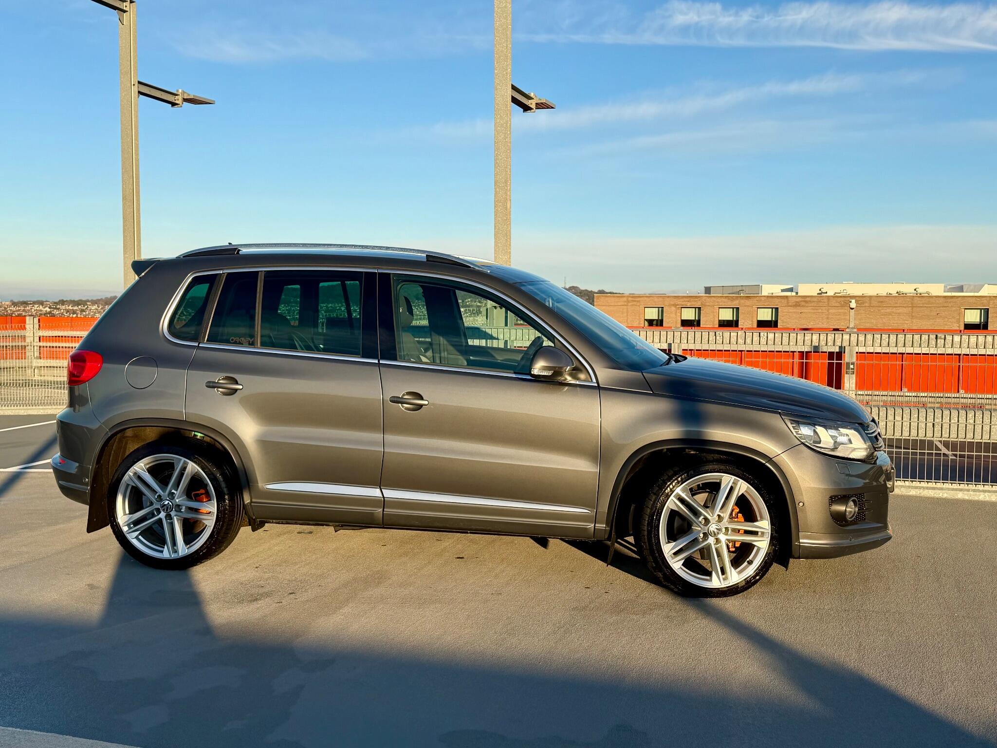 Volkswagen Tiguan 2.0 TDI BlueMotion Tech R-Line DSG 4WD Euro 5 (s/s) 5dr 5dr Automatic 2026