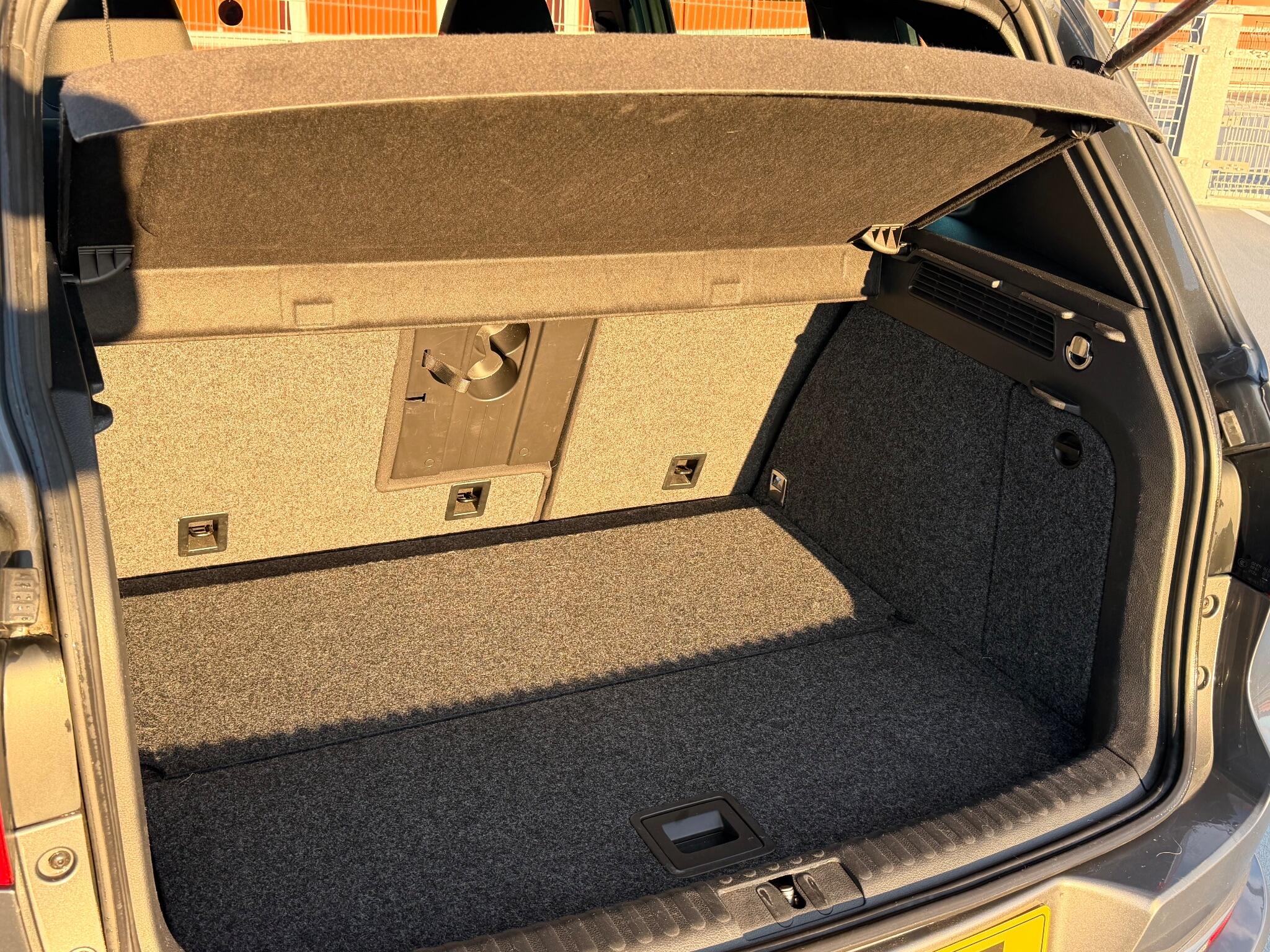 Volkswagen Tiguan 2.0 TDI BlueMotion Tech R-Line DSG 4WD Euro 5 (s/s) 5dr 5dr Automatic 2026