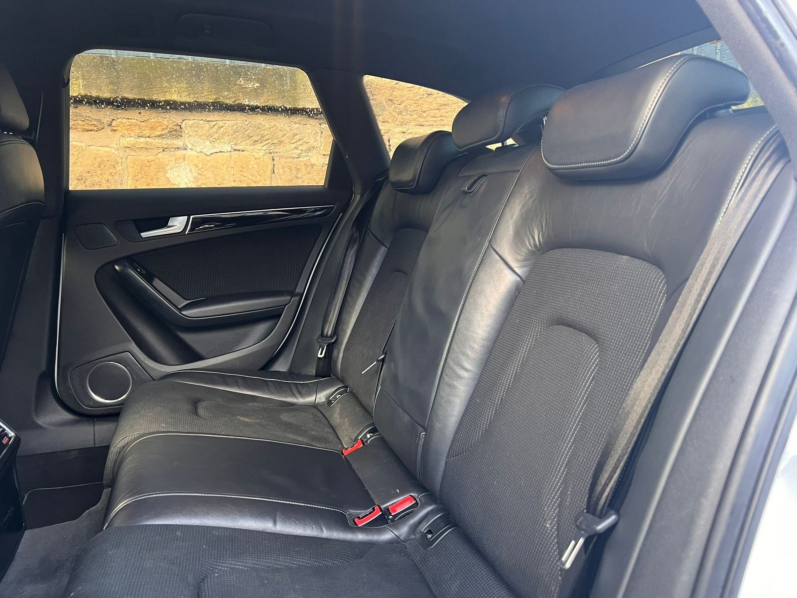 Audi A4 Avant 2.0 TDI Black Edition Estate 5dr Diesel Manual Euro 5 (s/s) (150 ps) 5dr Manual 2026