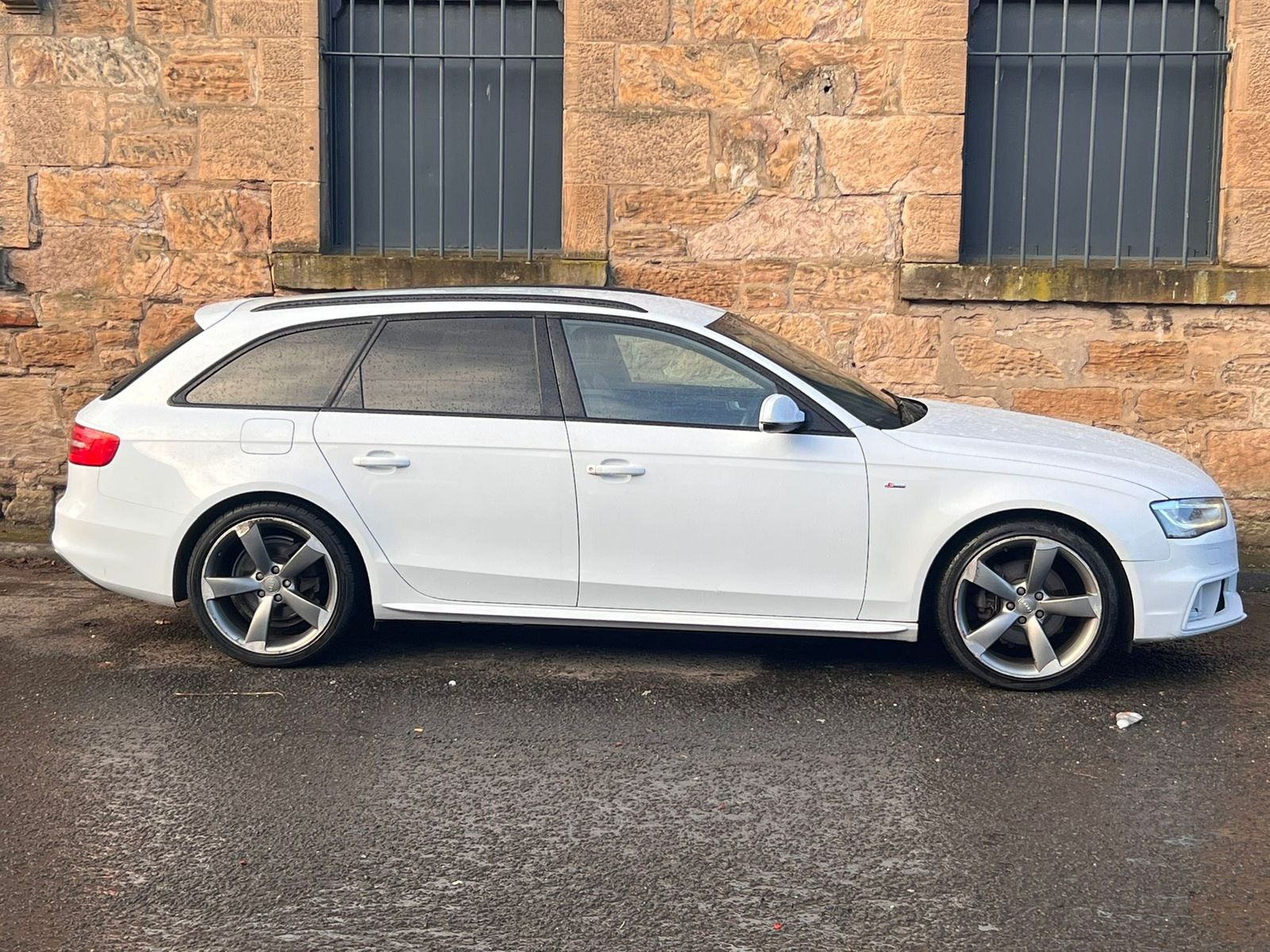 Audi A4 Avant 2.0 TDI Black Edition Estate 5dr Diesel Manual Euro 5 (s/s) (150 ps) 5dr Manual 2026