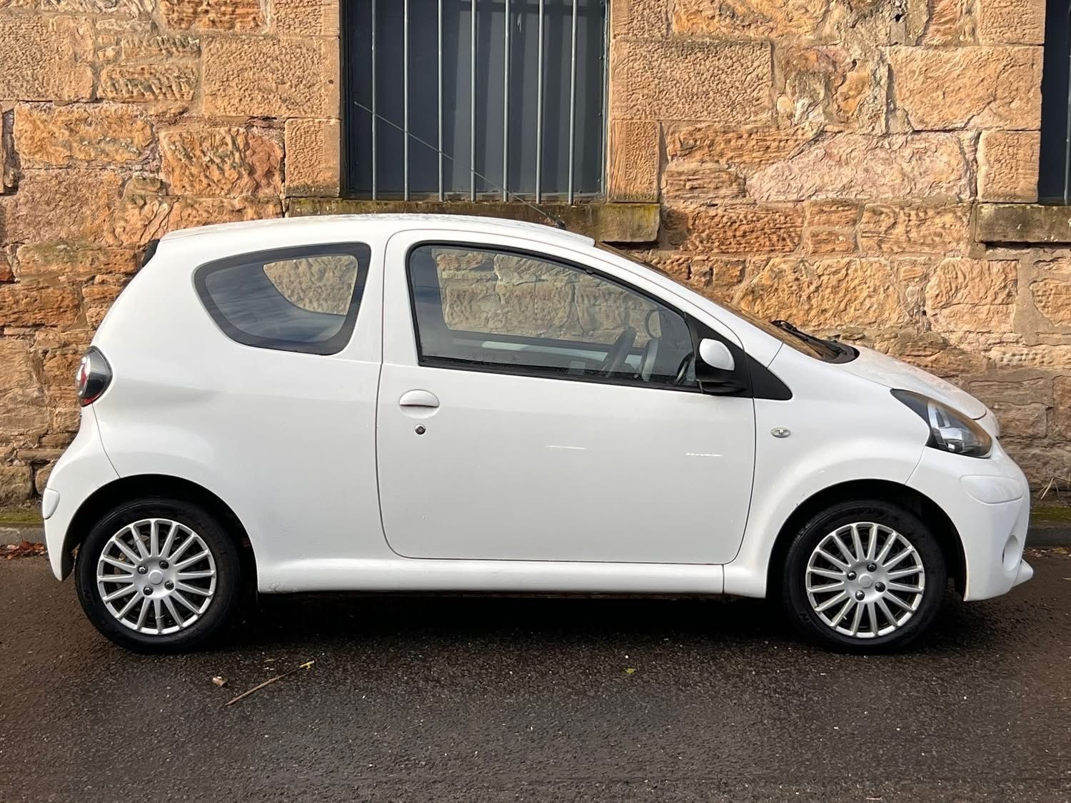 Toyota Aygo 1.0 VVT-i Hatchback 3dr Petrol Manual Euro 5 (67 ps) 3dr Manual 2026