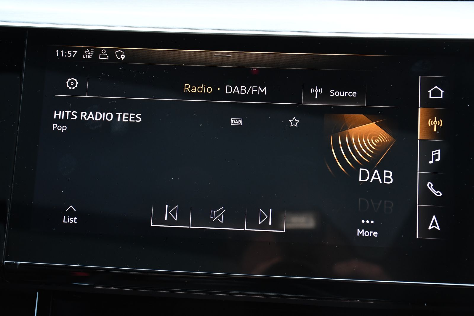 Audi E-tron 50 Launch Edition SUV 5dr Electric Auto quattro 71.2kWh (313 ps) 5dr Automatic 2025