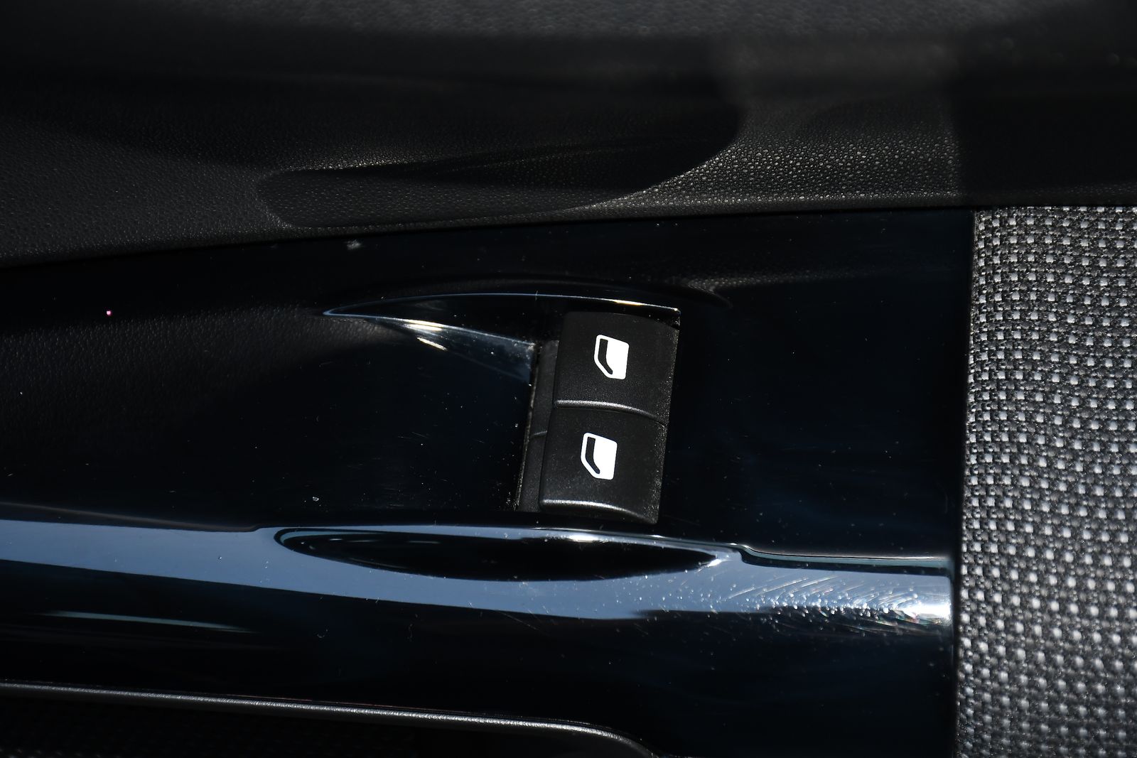 Citroen C4 Cactus 1.6 BlueHDi Flair Hatchback 5dr Diesel Manual Euro 6 (100 ps) 5dr Manual 2025