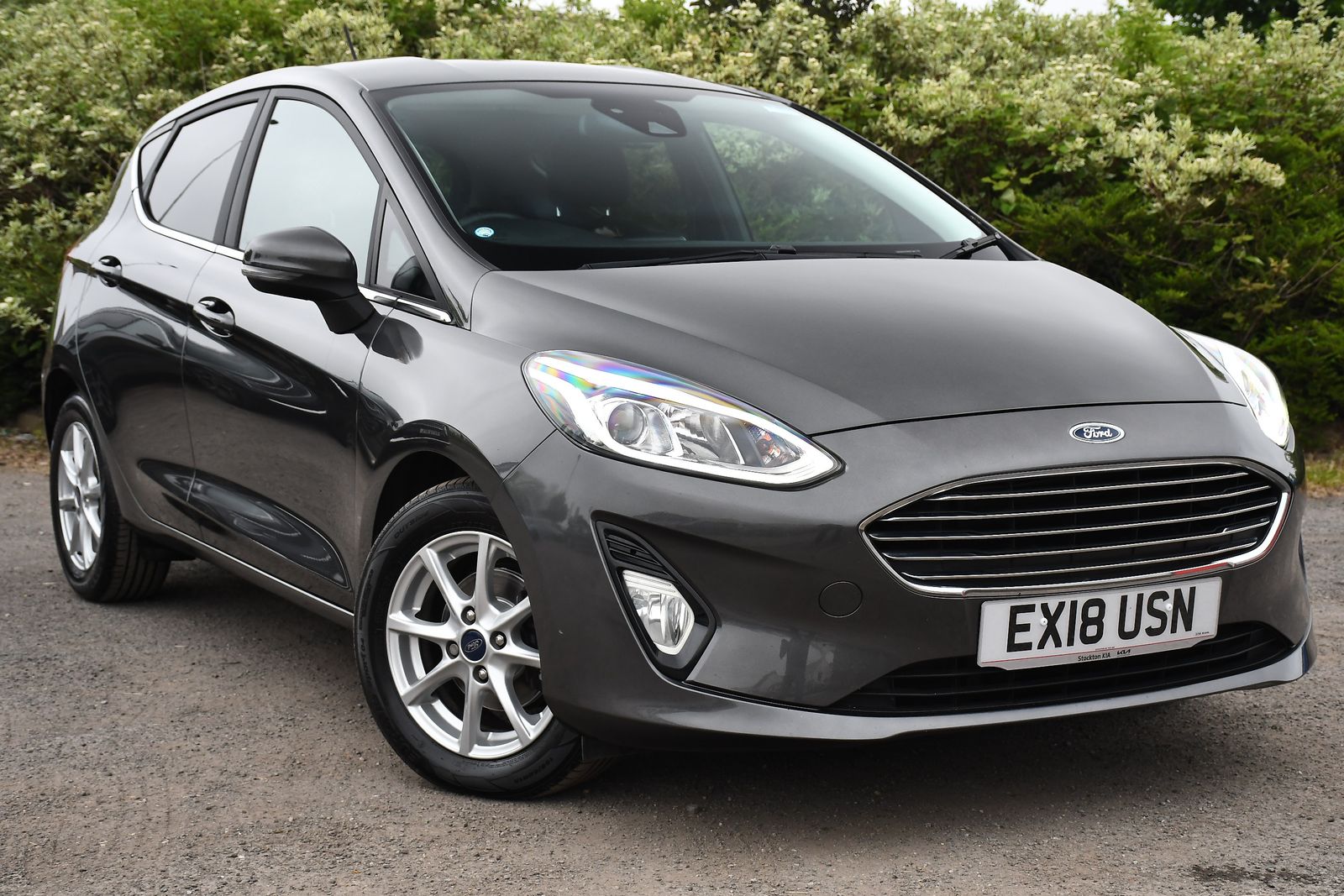 Used Ford Fiesta 1.0T EcoBoost Zetec Hatchback 5dr Petrol Manual Euro 6 ...