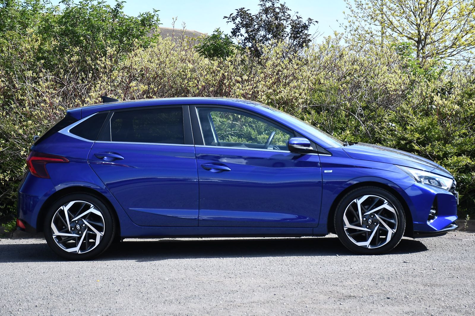 2023 Hyundai I20 1.0 T-GDi MHEV Premium Hatchback 5dr Petrol Hybrid DCT Euro 6 (s/s) (100 ps), exterior view 2