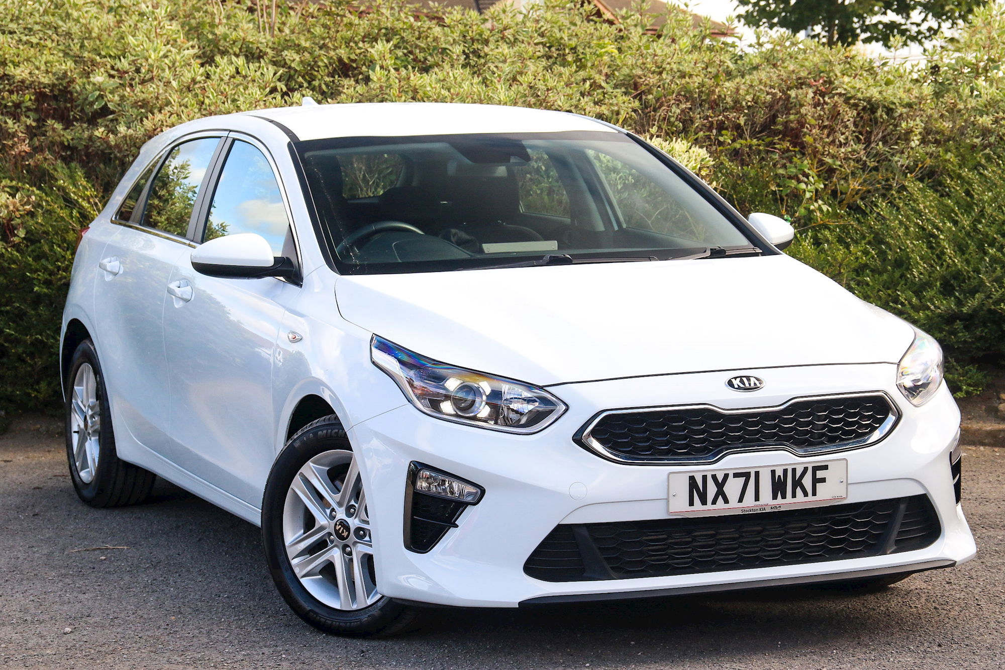 Used Kia Ceed 1.6 CRDi MHEV 2 NAV Hatchback 5dr Diesel Hybrid Manual ...