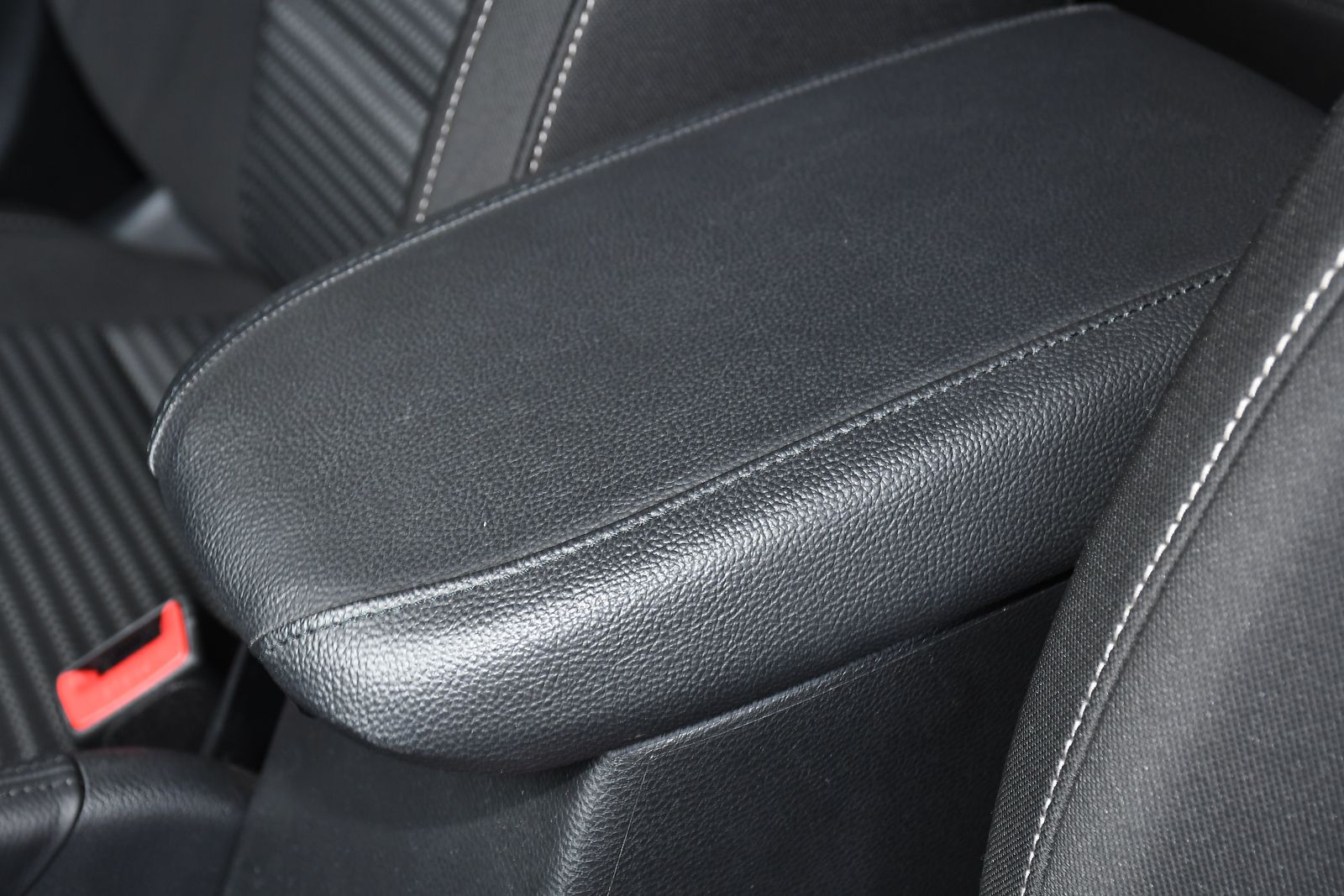 Kia Ceed 1.5 T-GDi 2 Hatchback 5dr Petrol Manual Euro 6 (s/s) Non-ADAP (158 bhp) 5dr Manual 2026