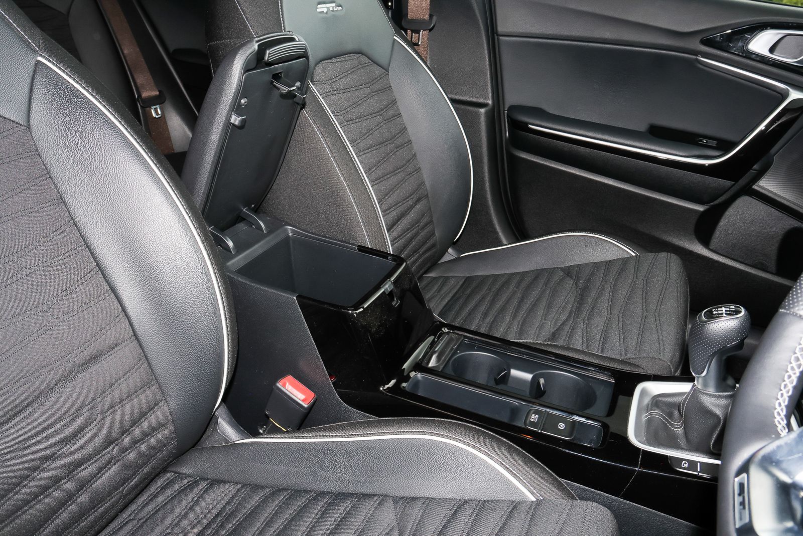 Kia Ceed 1.5 T-GDi GT-Line Hatchback 5dr Petrol Manual Euro 6 (s/s) (138 bhp) 5dr Manual 2025