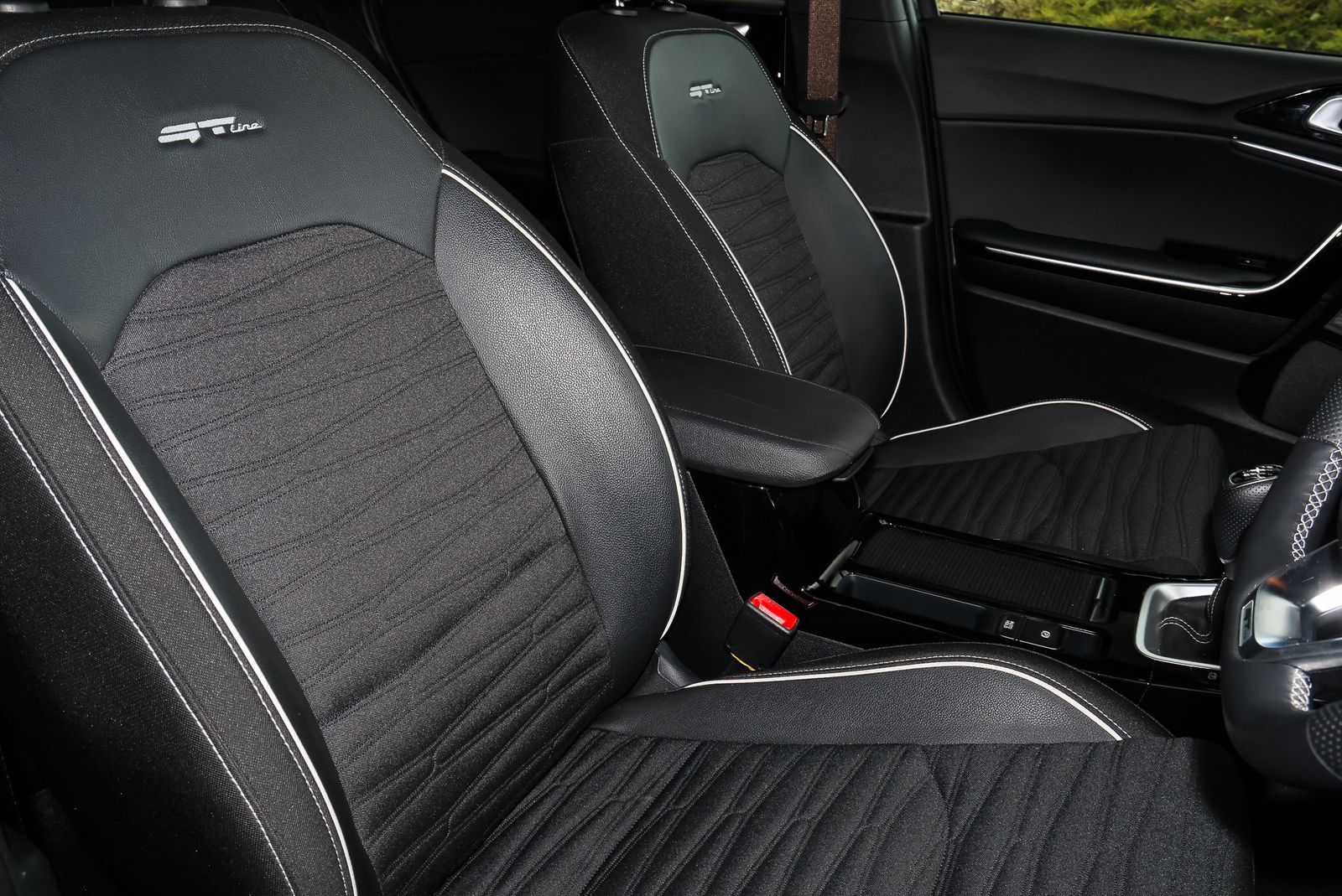 Kia Ceed 1.5 T-GDi GT-Line Hatchback 5dr Petrol Manual Euro 6 (s/s) (138 bhp) 5dr Manual 2025