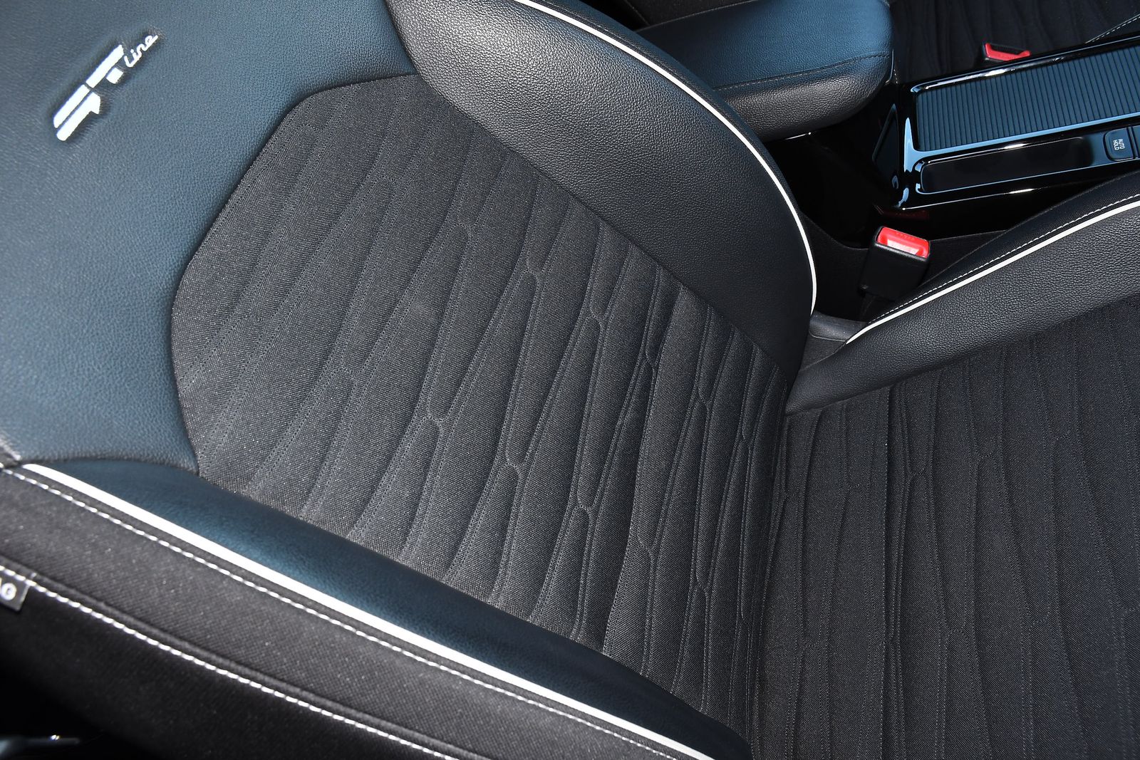 Kia Ceed 1.5 T-GDi GT-Line Hatchback 5dr Petrol Manual Euro 6 (s/s) (138 bhp) 5dr Manual 2025