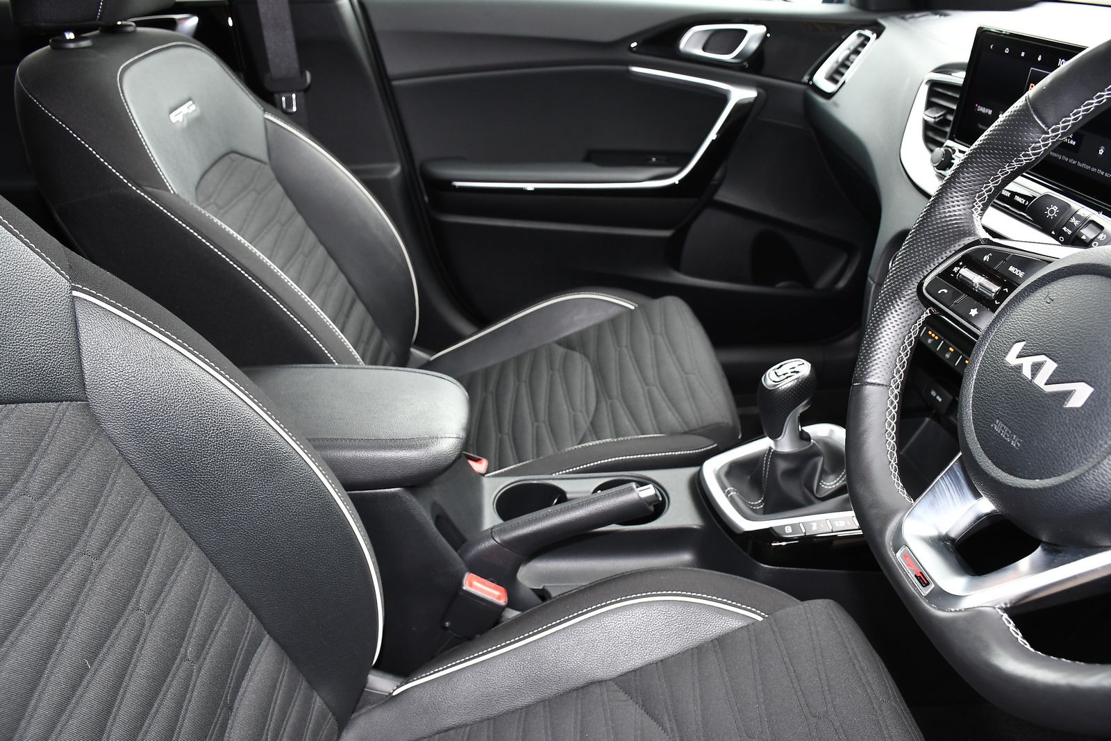 Kia Ceed 1.5 T-GDi GT-Line Hatchback 5dr Petrol Manual Euro 6 (s/s) (158 bhp) 5dr Manual 2025