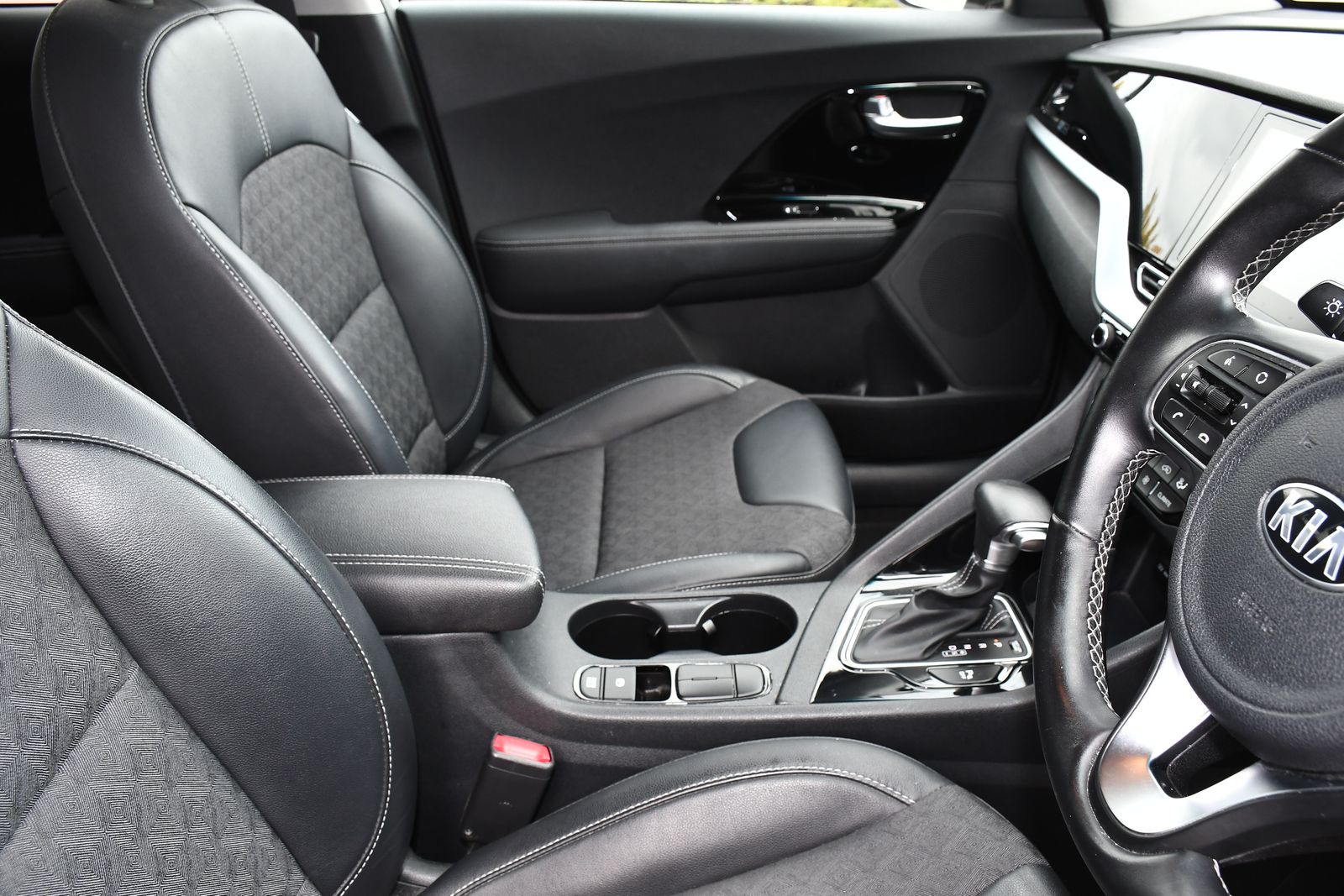 Kia Niro 1.6 GDi 2 SUV 5dr Petrol Hybrid DCT Euro 6 (s/s) (139 bhp) 5dr Automatic 2025