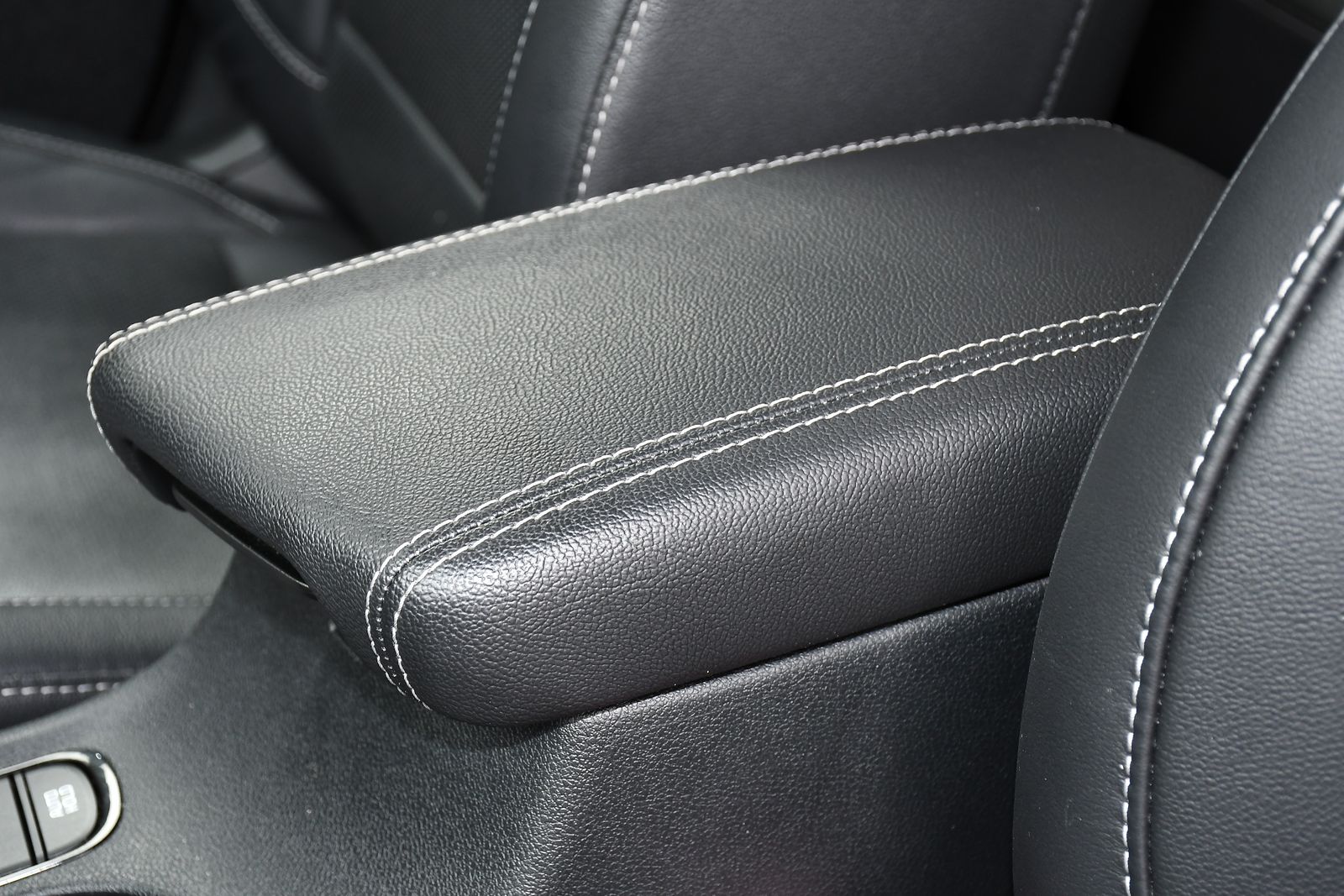 Kia Niro 1.6 GDi 3 SUV 5dr Petrol Hybrid DCT Euro 6 (s/s) (139 bhp) 5dr Automatic 2026