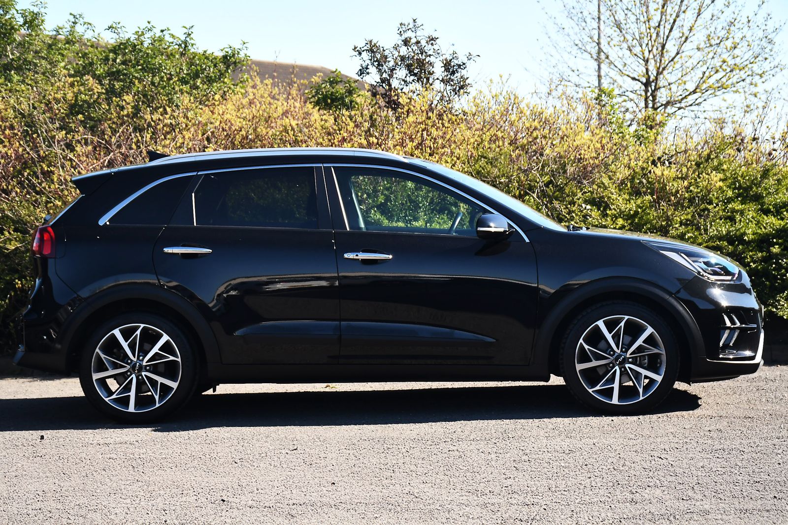 2022 Kia Niro 1.6 GDi 4 SUV 5dr Petrol Hybrid DCT Euro 6 (s/s) (139 bhp), exterior view 2