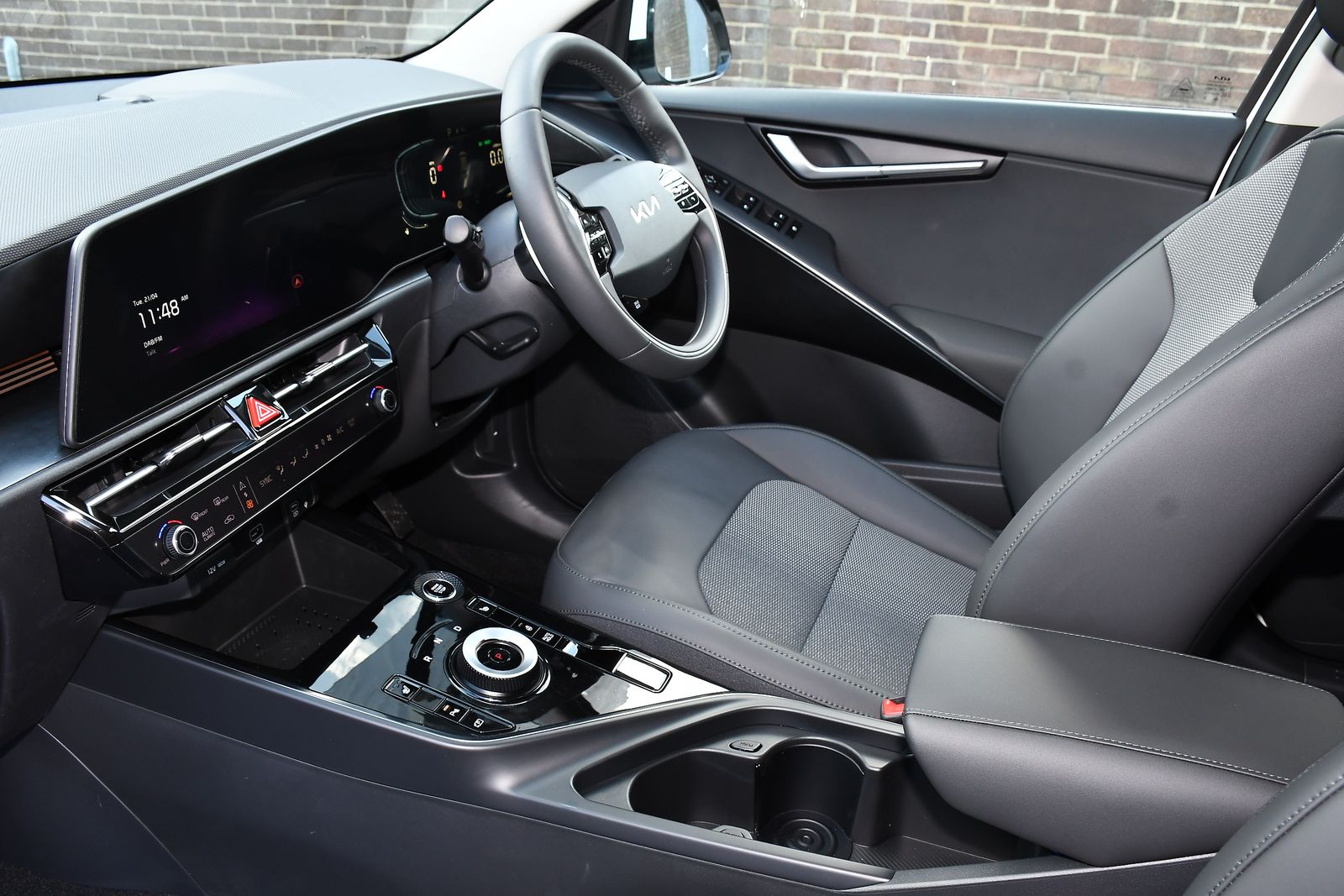 2025 Kia Niro 1.6h GDi 3 SUV 5dr Petrol Hybrid DCT Euro 6 (s/s) (127 bhp), exterior view 4