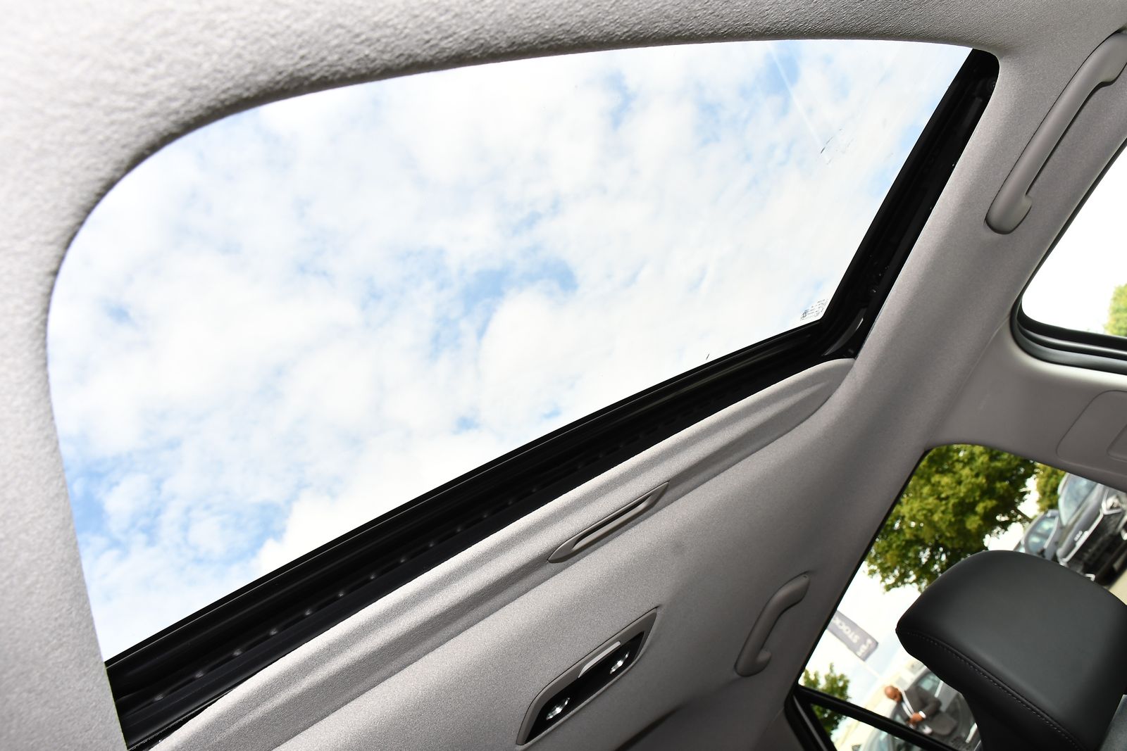 Kia Niro 64.8kWh 4 SUV 5dr Electric Auto (201 bhp) 5dr Automatic 2025