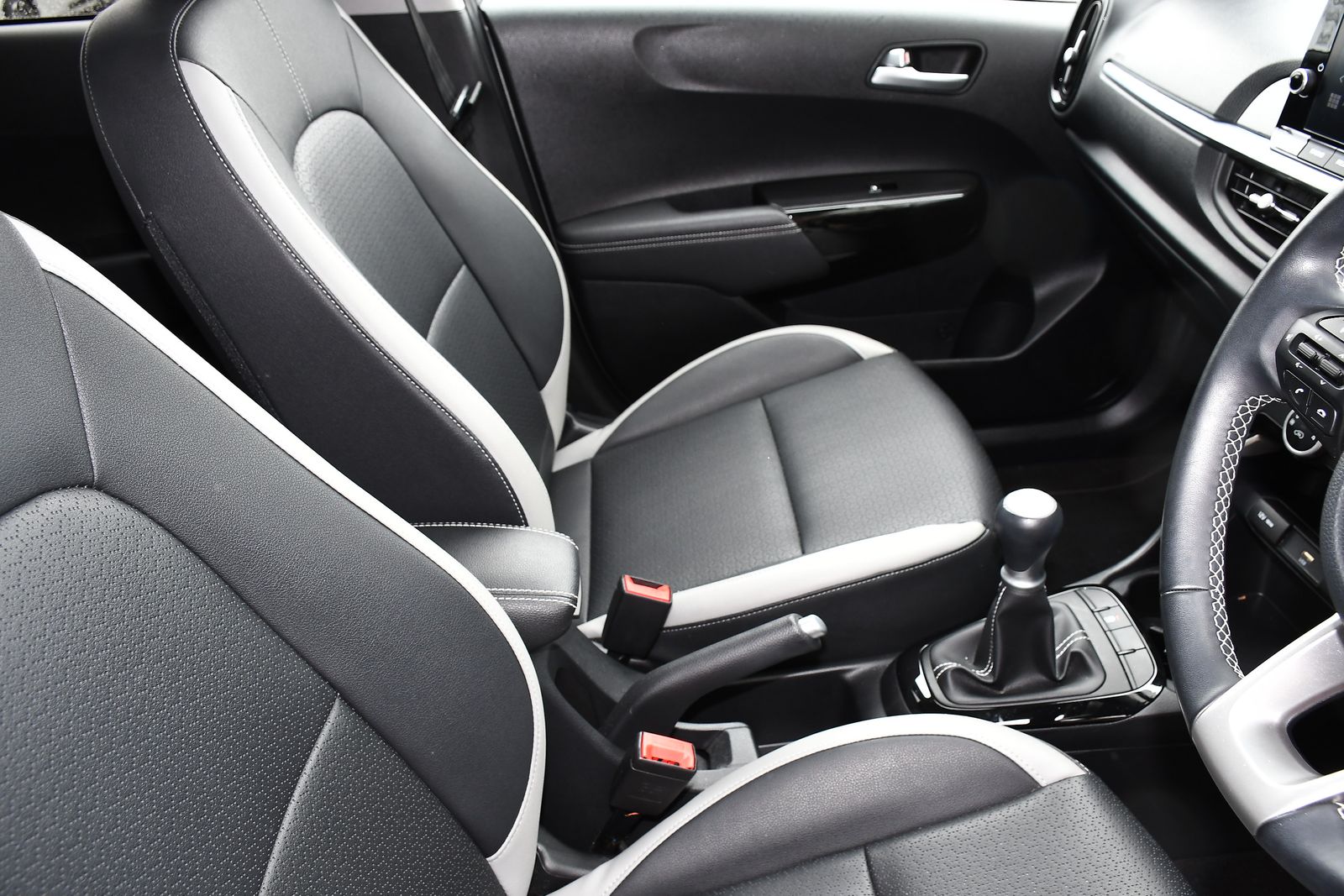 Kia Picanto 1.0 DPi Shadow Hatchback 5dr Petrol Manual Euro 6 (s/s) (66 bhp) 5dr Manual 2026