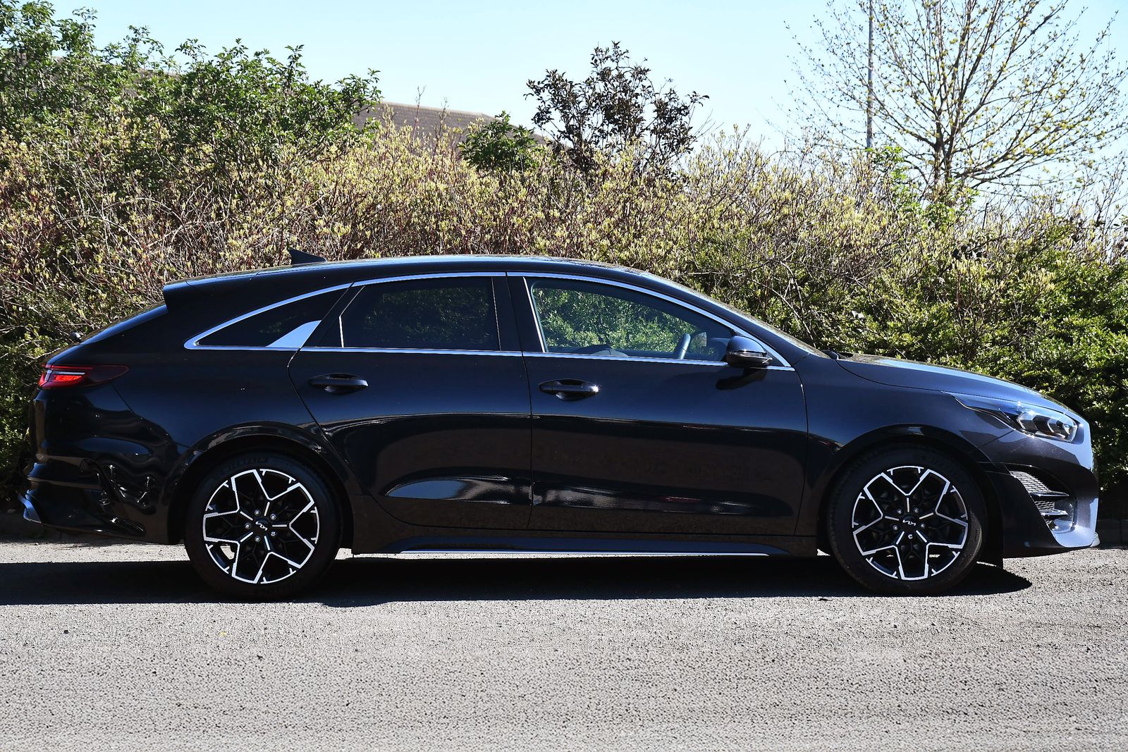 2024 Kia ProCeed 1.5 T-GDi GT-Line Shooting Brake 5dr Petrol Manual Euro 6 (s/s) (158 bhp), exterior view 2
