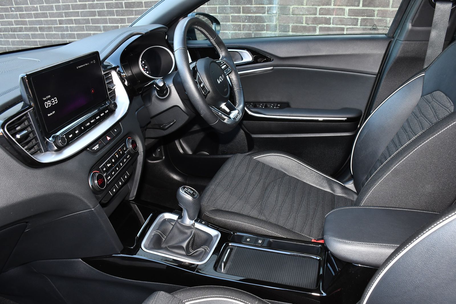 2024 Kia ProCeed 1.5 T-GDi GT-Line Shooting Brake 5dr Petrol Manual Euro 6 (s/s) (158 bhp), exterior view 4