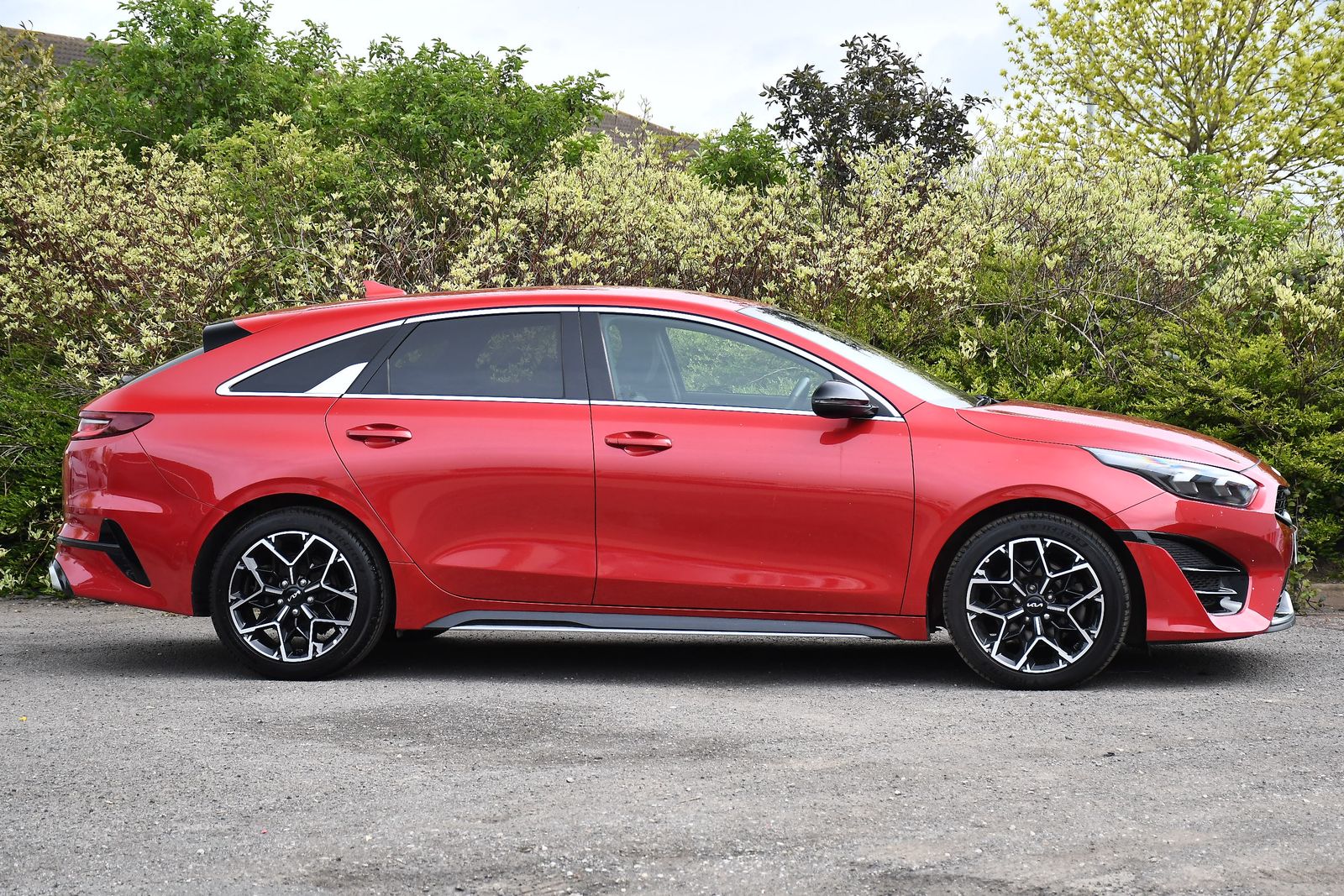 2024 Kia ProCeed 1.5 T-GDi GT-Line Shooting Brake 5dr Petrol Manual Euro 6 (s/s) (158 bhp), exterior view 2
