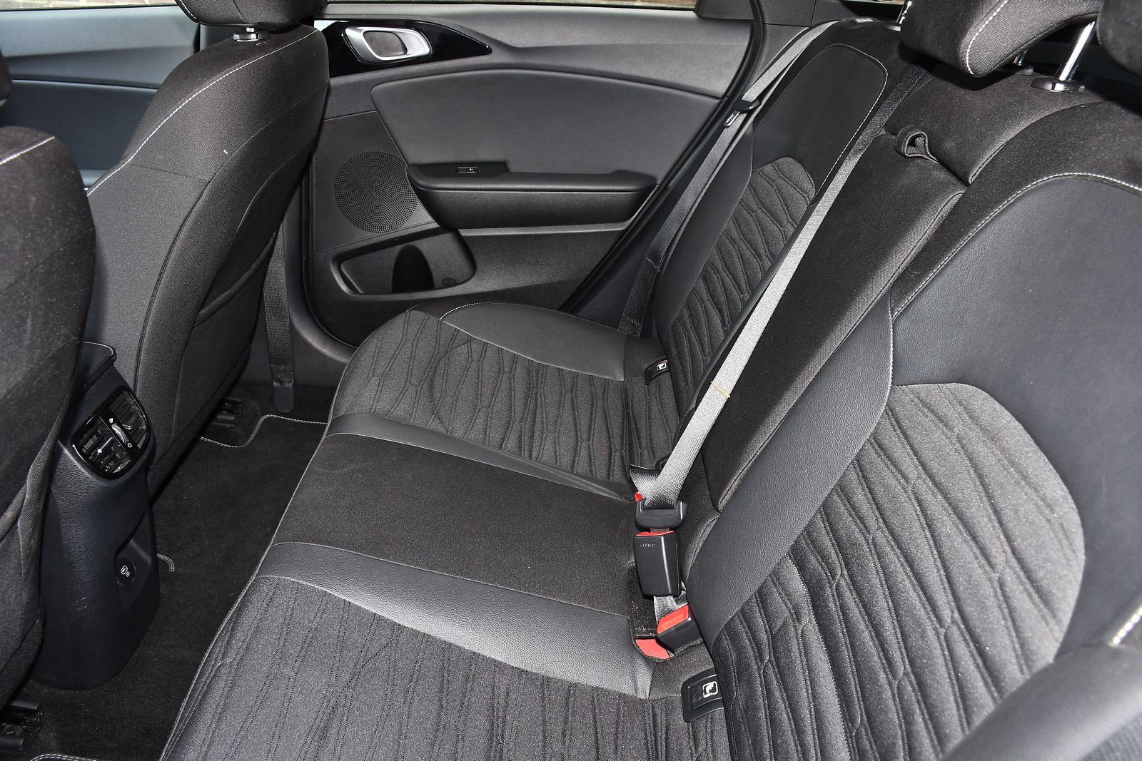 Kia ProCeed 1.5 T-GDi GT-Line Shooting Brake 5dr Petrol Manual Euro 6 (s/s) (158 bhp) 5dr Manual 2026