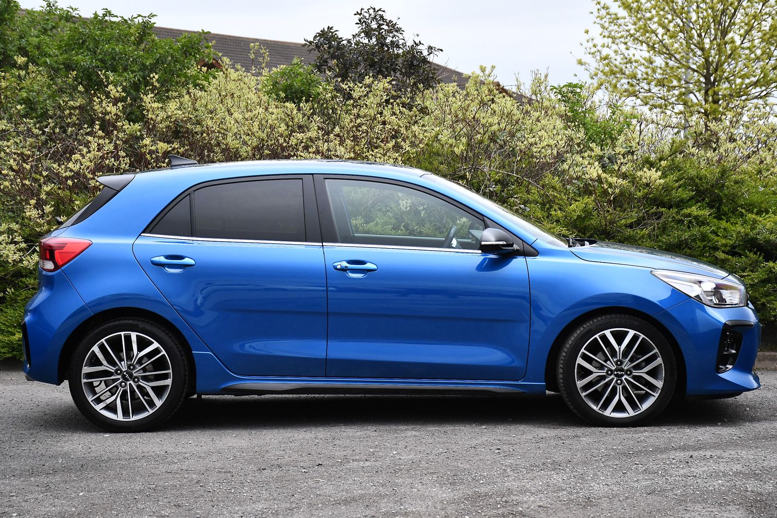 2023 Kia Rio 1.0 T-GDi MHEV GT-Line S Hatchback 5dr Petrol Hybrid DCT Euro 6 (s/s) (118 bhp), exterior view 2