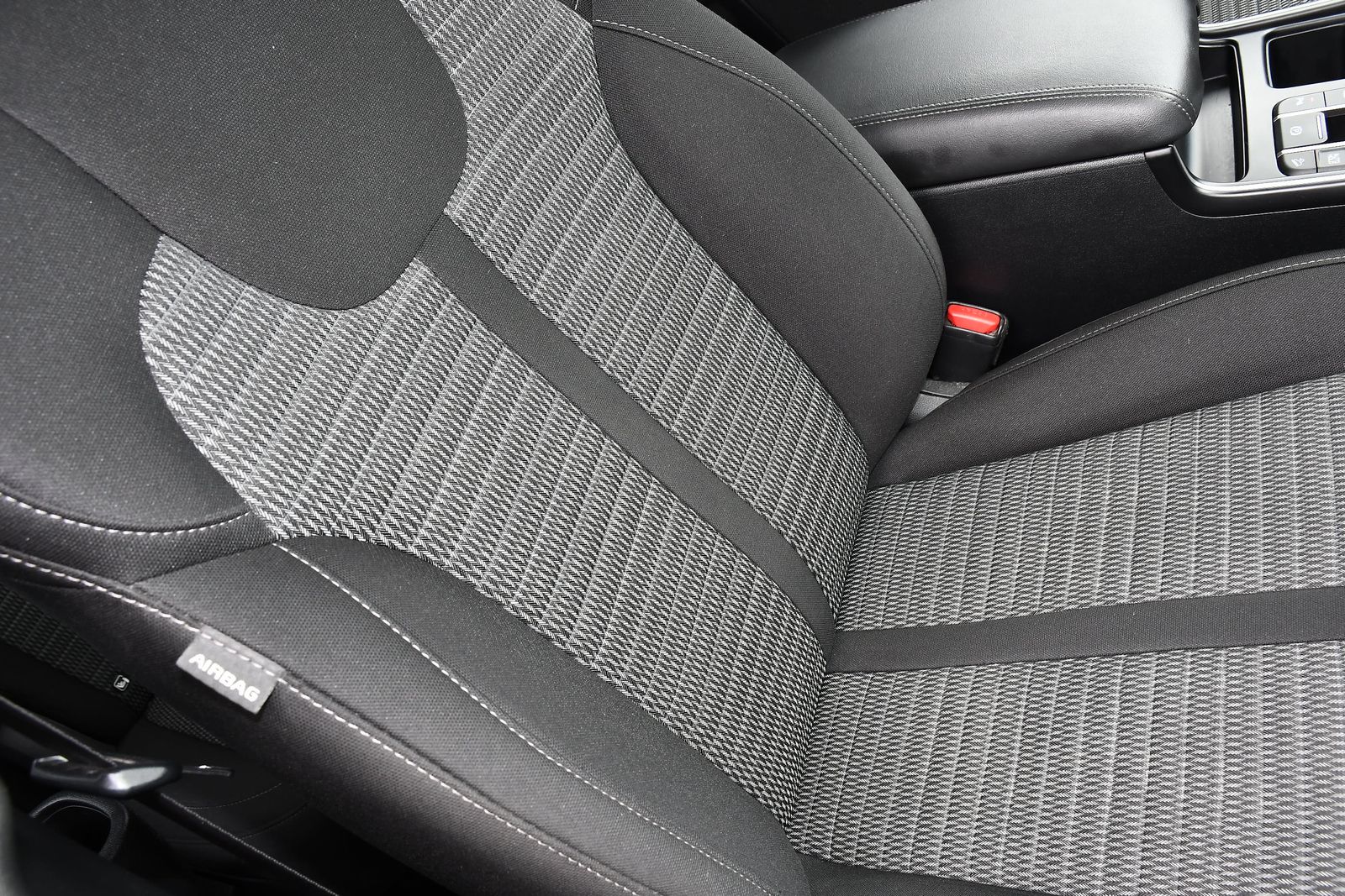 Kia Sorento 1.6 h T-GDi 2 SUV 5dr Petrol Hybrid Auto AWD Euro 6 (s/s) (226 bhp) 5dr Automatic 2026