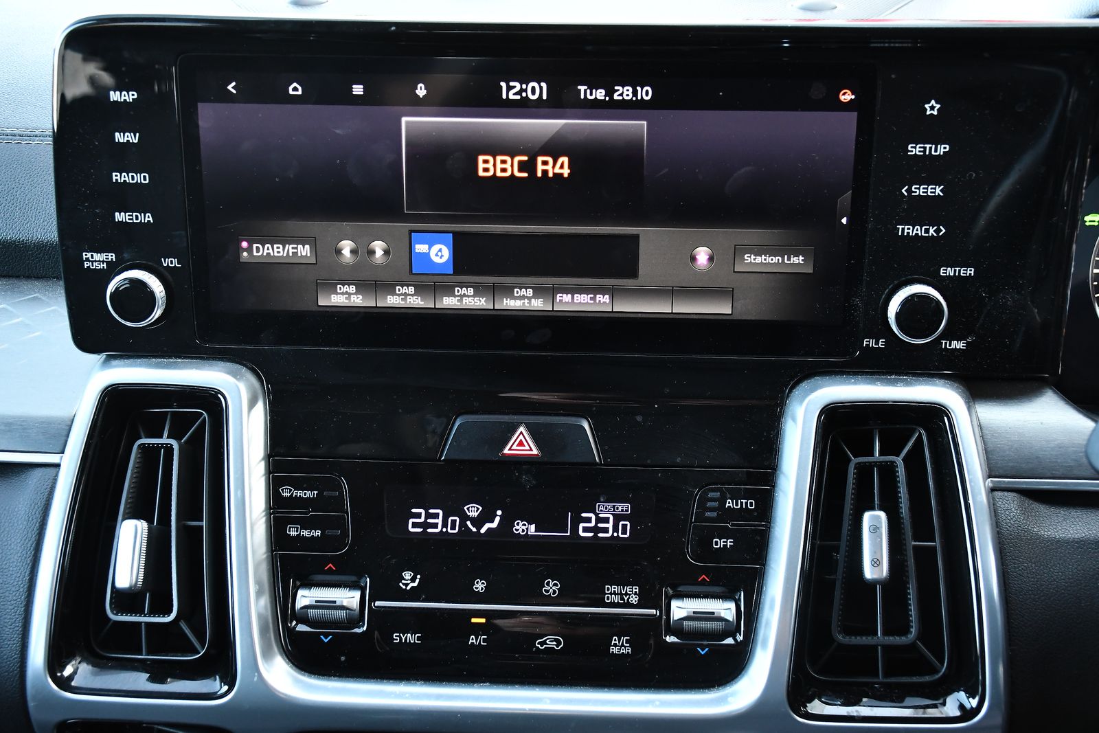 Kia Sorento 1.6 h T-GDi 3 SUV 5dr Petrol Hybrid Auto AWD Euro 6 (s/s) (226 bhp) 5dr Automatic 2026