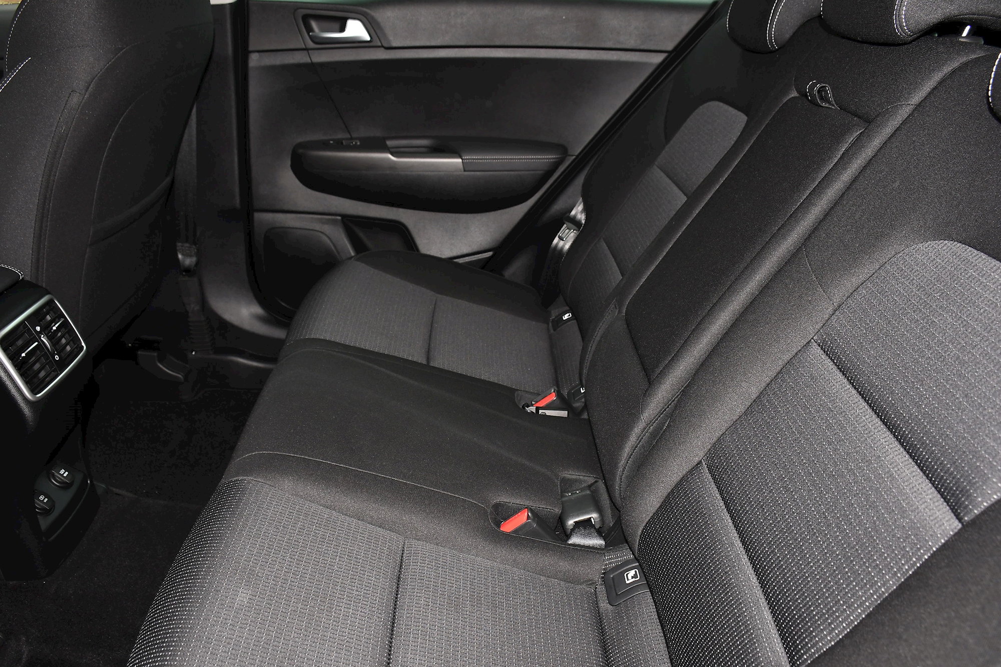 Kia Sportage 1.6 CRDi MHEV 2 SUV 5dr Diesel Hybrid DCT Euro 6 (s/s) (134 bhp) 5dr Automatic 2026