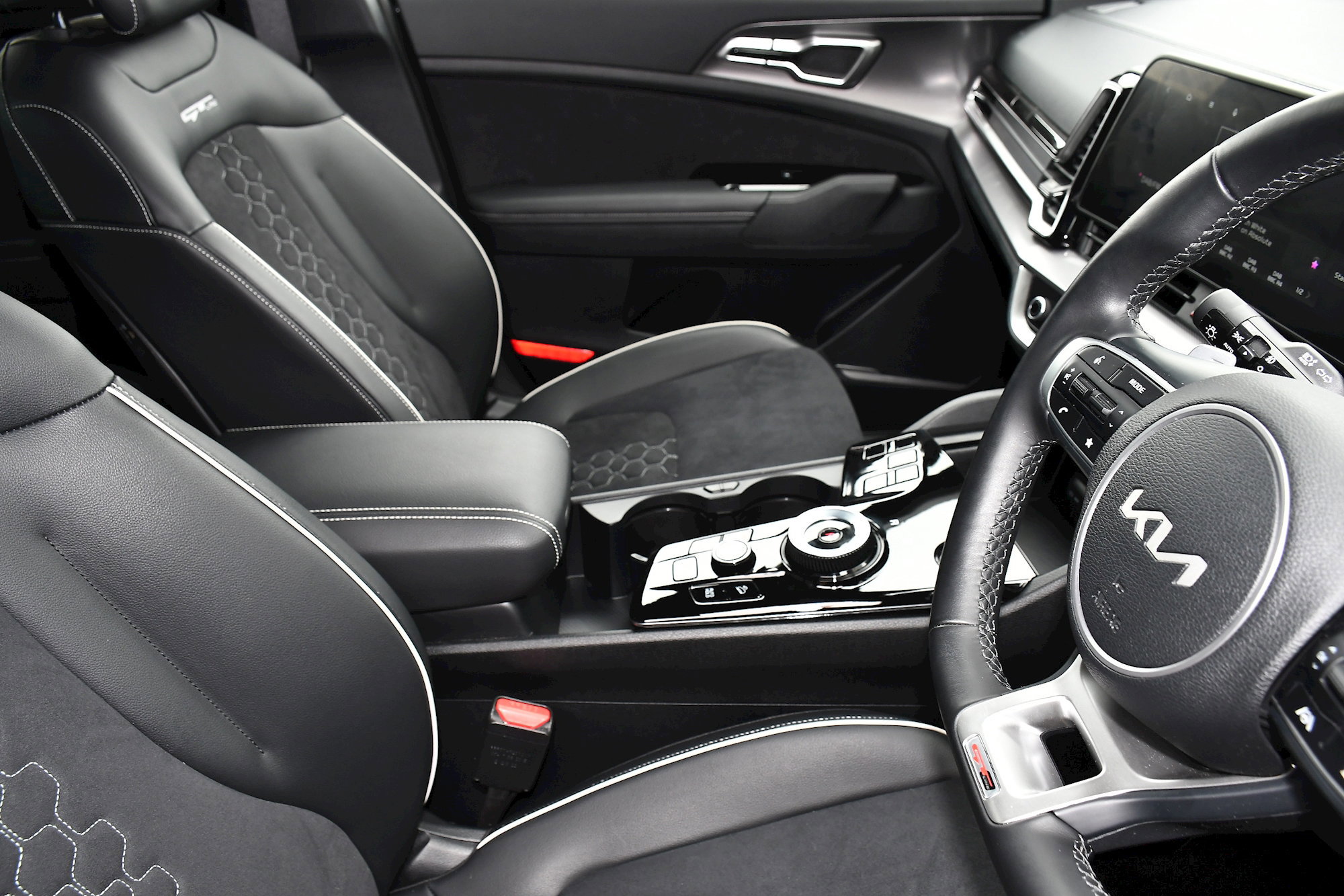 Kia Sportage 1.6 h T-GDi GT-Line SUV 5dr Petrol Hybrid Auto Euro 6 (s/s) (226 bhp) 5dr Automatic 2026