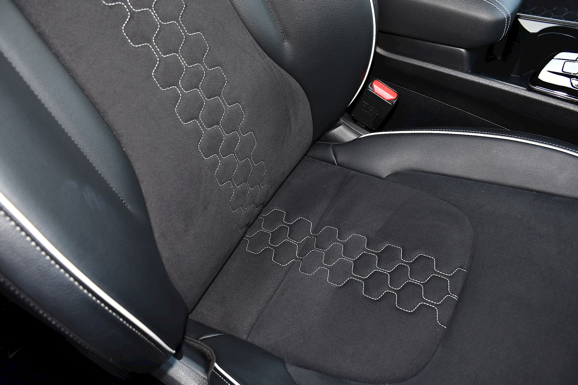 Kia Sportage 1.6 h T-GDi GT-Line SUV 5dr Petrol Hybrid Auto Euro 6 (s/s) (226 bhp) 5dr Automatic 2026