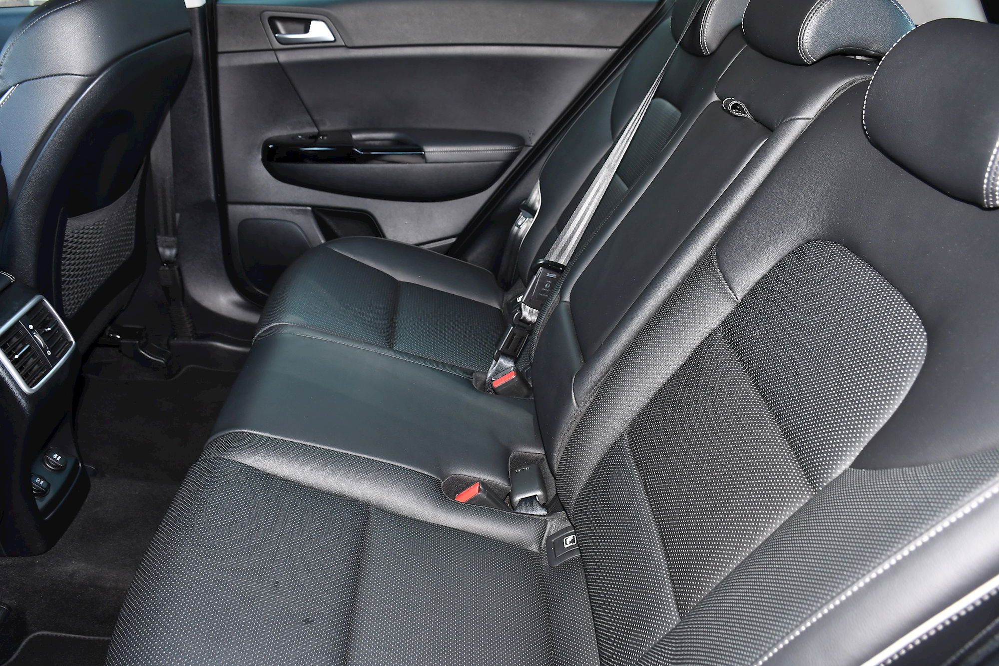 Kia Sportage 1.6 T-GDi 3 SUV 5dr Petrol Manual AWD Euro 6 (s/s) (174 bhp) 5dr Manual 2025