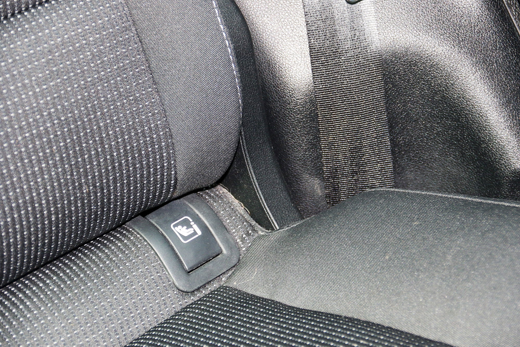 Kia sportage isofix points shop