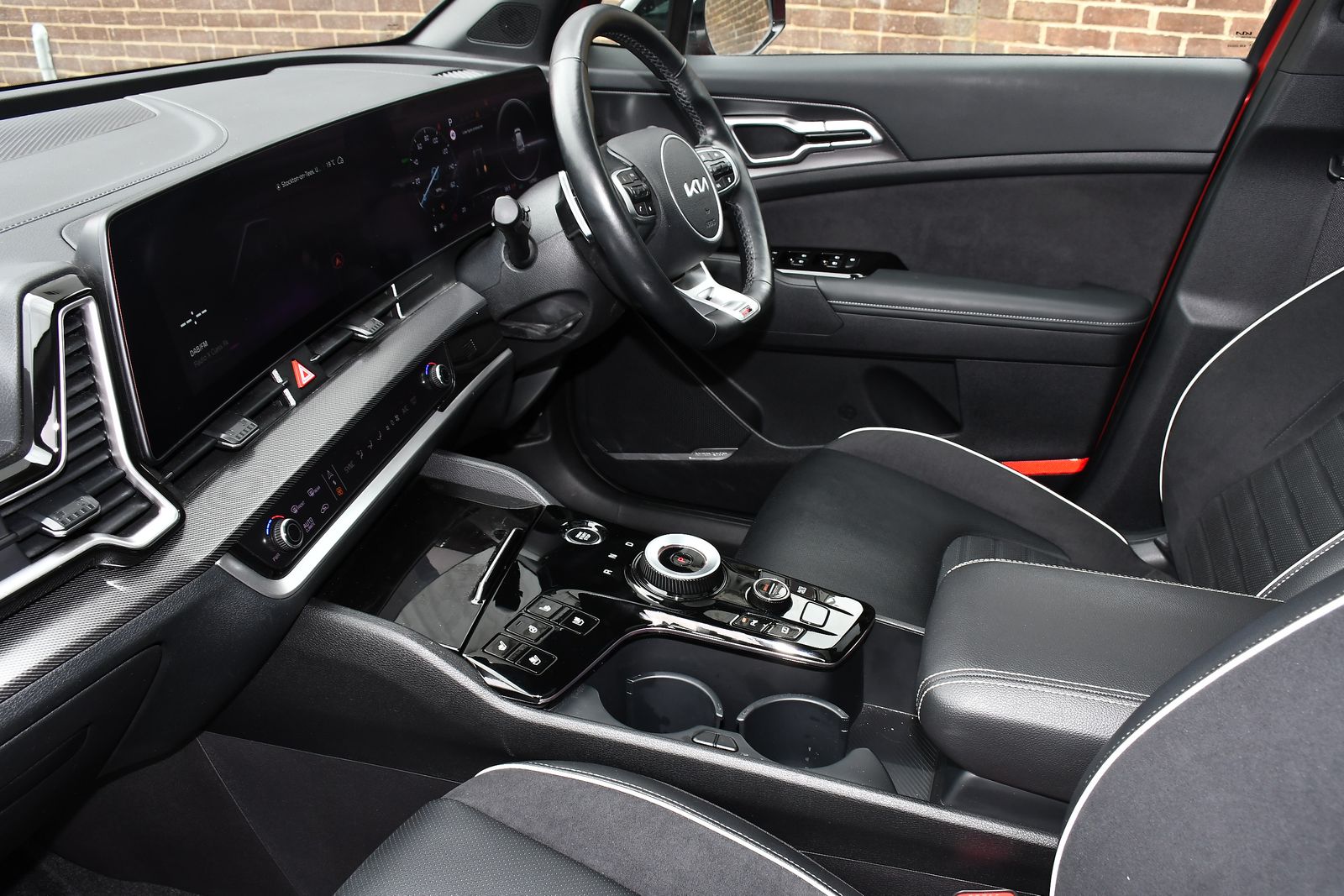 Kia Sportage 1.6 h T-GDi GT-Line S SUV 5dr Petrol Hybrid Auto AWD Euro 6 (s/s) (207 bhp) 5dr Automatic 2025