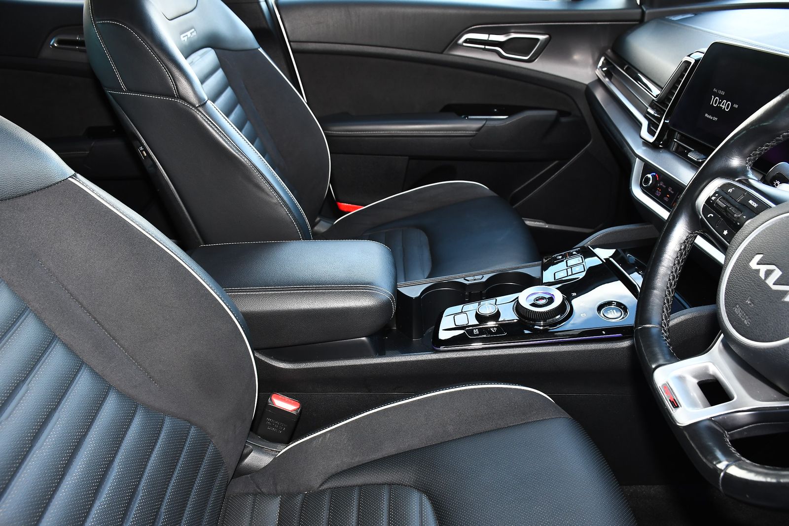 Kia Sportage 1.6 h T-GDi GT-Line S SUV 5dr Petrol Hybrid Auto AWD Euro 6 (s/s) (226 bhp) 5dr Automatic 2026