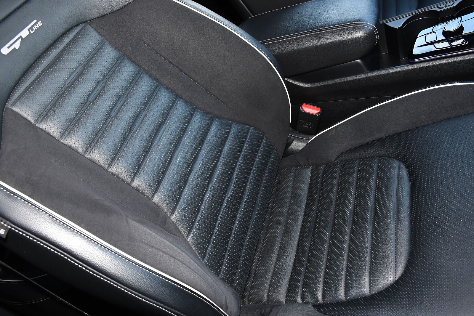 Kia Sportage 1.6 h T-GDi GT-Line S SUV 5dr Petrol Hybrid Auto AWD Euro 6 (s/s) (226 bhp) 5dr Automatic 2026