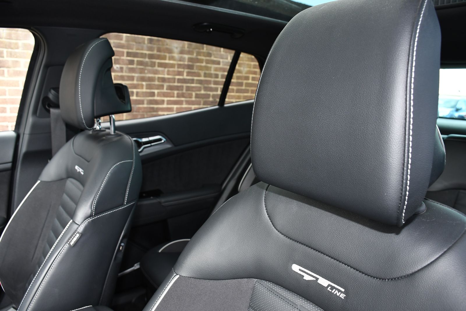 Kia Sportage 1.6 h T-GDi GT-Line S SUV 5dr Petrol Hybrid Auto AWD Euro 6 (s/s) (226 bhp) 5dr Automatic 2025