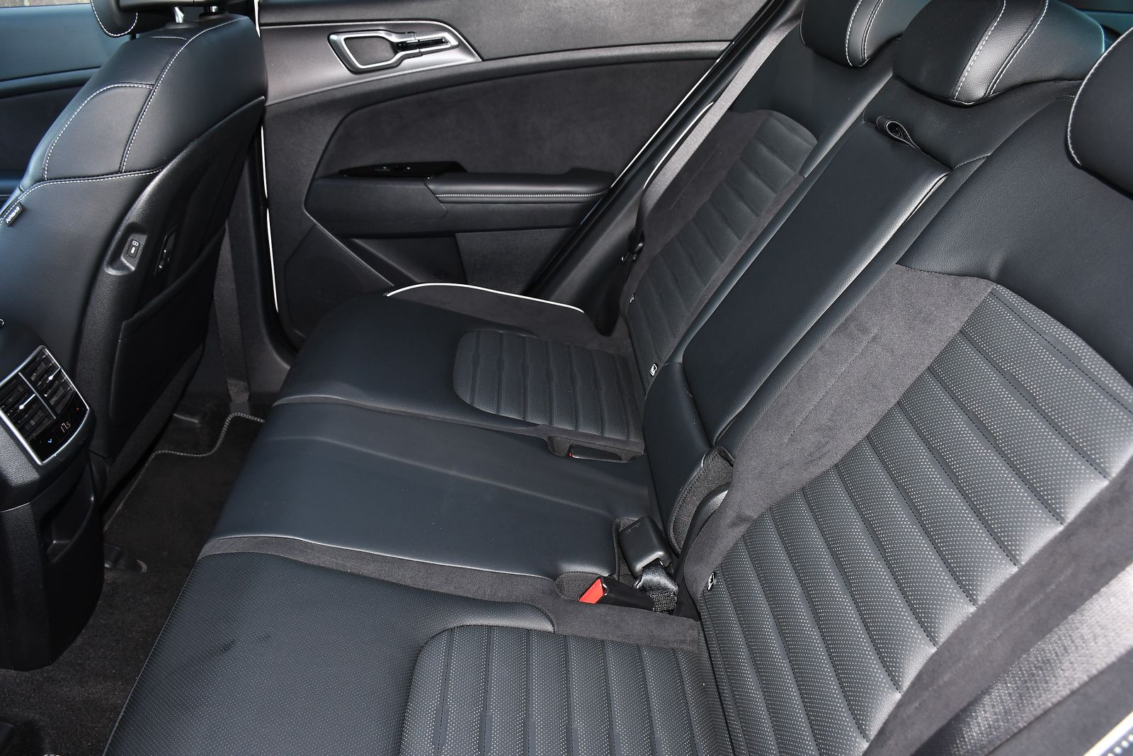 Kia Sportage 1.6 h T-GDi GT-Line S SUV 5dr Petrol Hybrid Auto Euro 6 (s/s) (226 bhp) 5dr Automatic 2025
