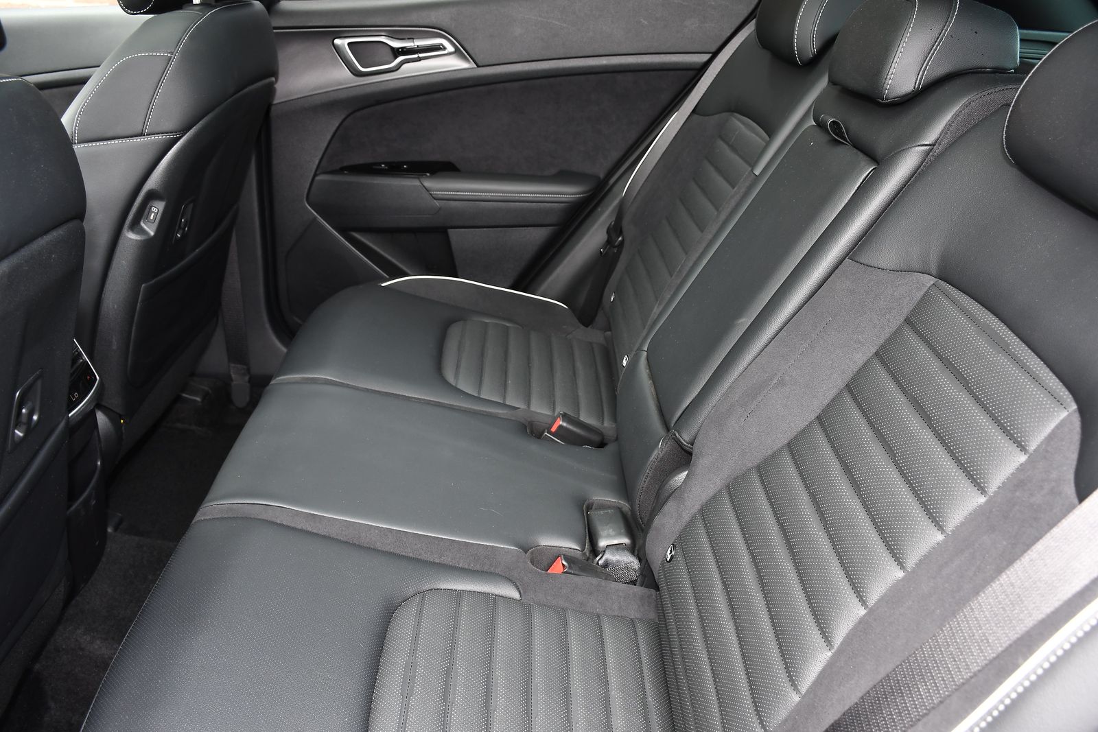 Kia Sportage 1.6 h T-GDi GT-Line S SUV 5dr Petrol Hybrid Auto Euro 6 (s/s) (226 bhp) 5dr Automatic 2025