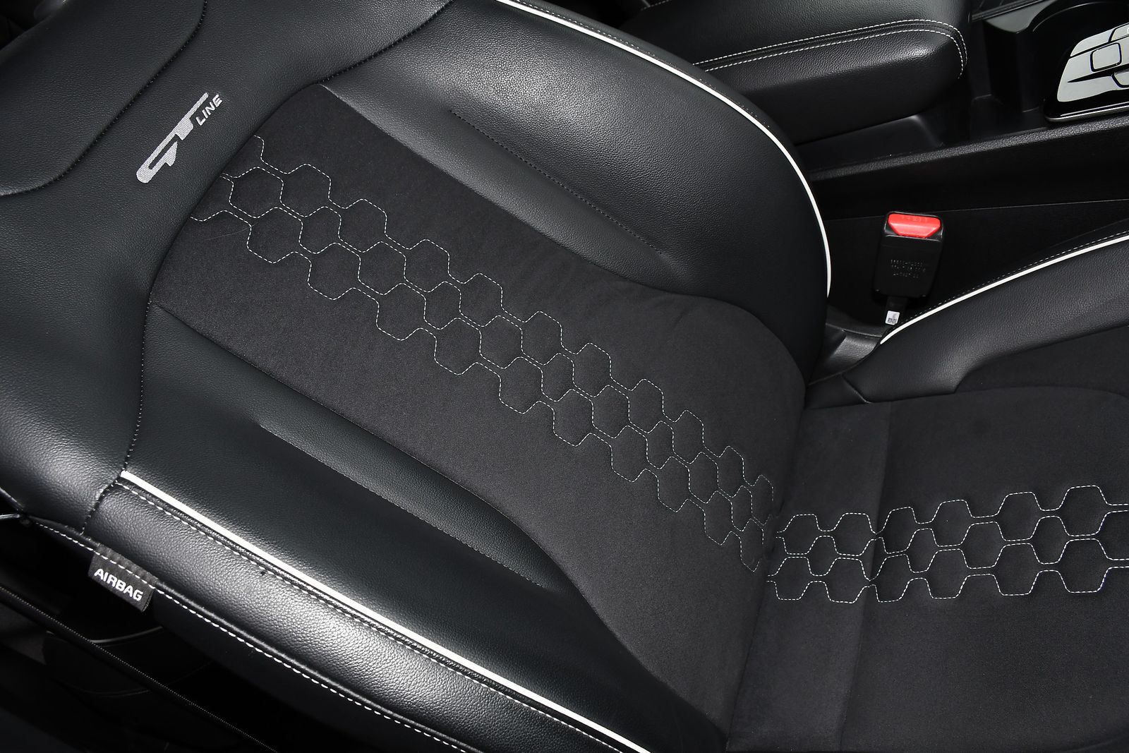 Kia Sportage 1.6 h T-GDi GT-Line SUV 5dr Petrol Hybrid Auto Euro 6 (s/s) (207 bhp) 5dr Automatic 2025