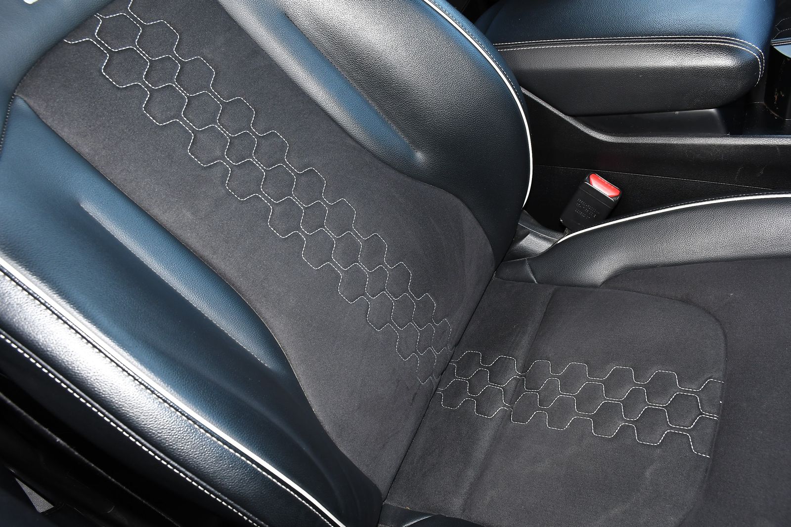 Kia Sportage 1.6 h T-GDi GT-Line SUV 5dr Petrol Hybrid Auto Euro 6 (s/s) (226 bhp) 5dr Automatic 2025