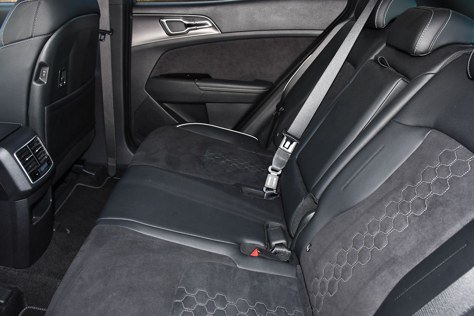 Kia Sportage 1.6 h T-GDi GT-Line SUV 5dr Petrol Hybrid Auto Euro 6 (s/s) (226 bhp) 5dr Automatic 2025