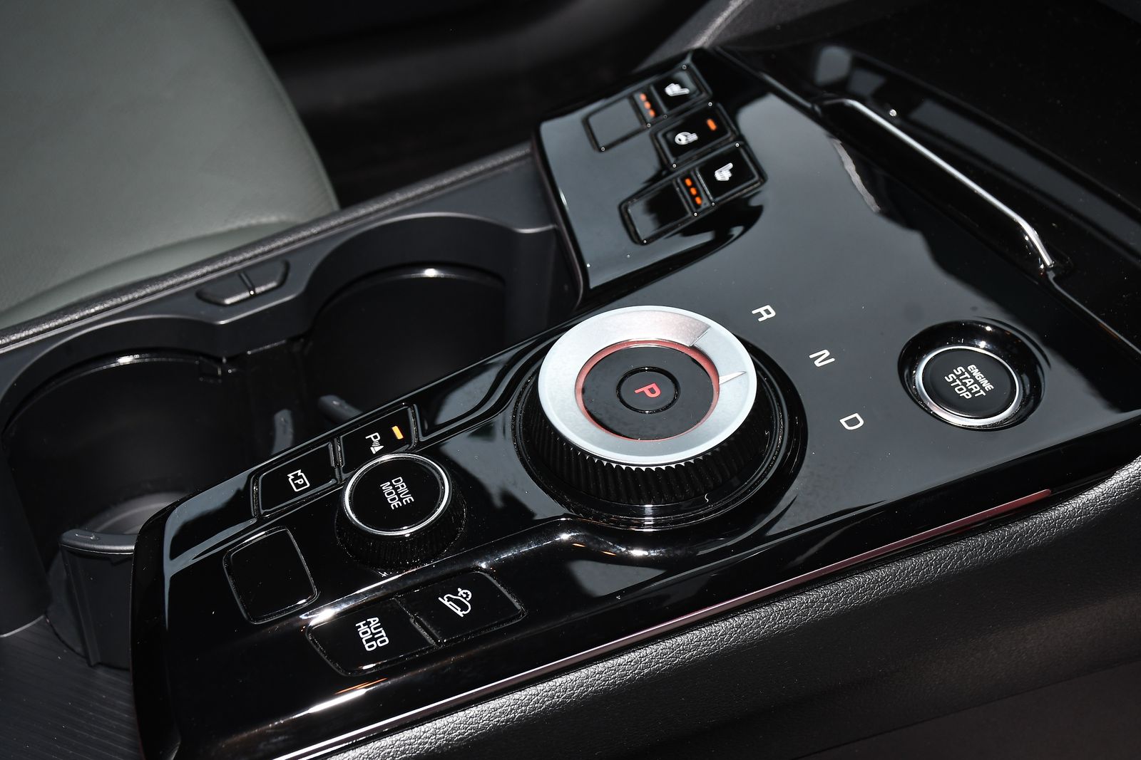 Kia Sportage 1.6 h T-GDi Shadow SUV 5dr Petrol Hybrid Auto Euro 6 (s/s) (207 bhp) 5dr Automatic 2026