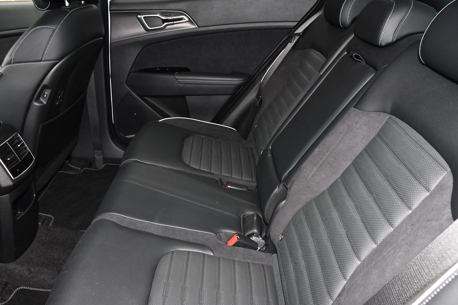 Kia Sportage 1.6 T-GDi 13.8kWh GT-Line S SUV 5dr Petrol Plug-in Hybrid Auto AWD Euro 6 (s/s) (261 bhp) 5dr Automatic 2025