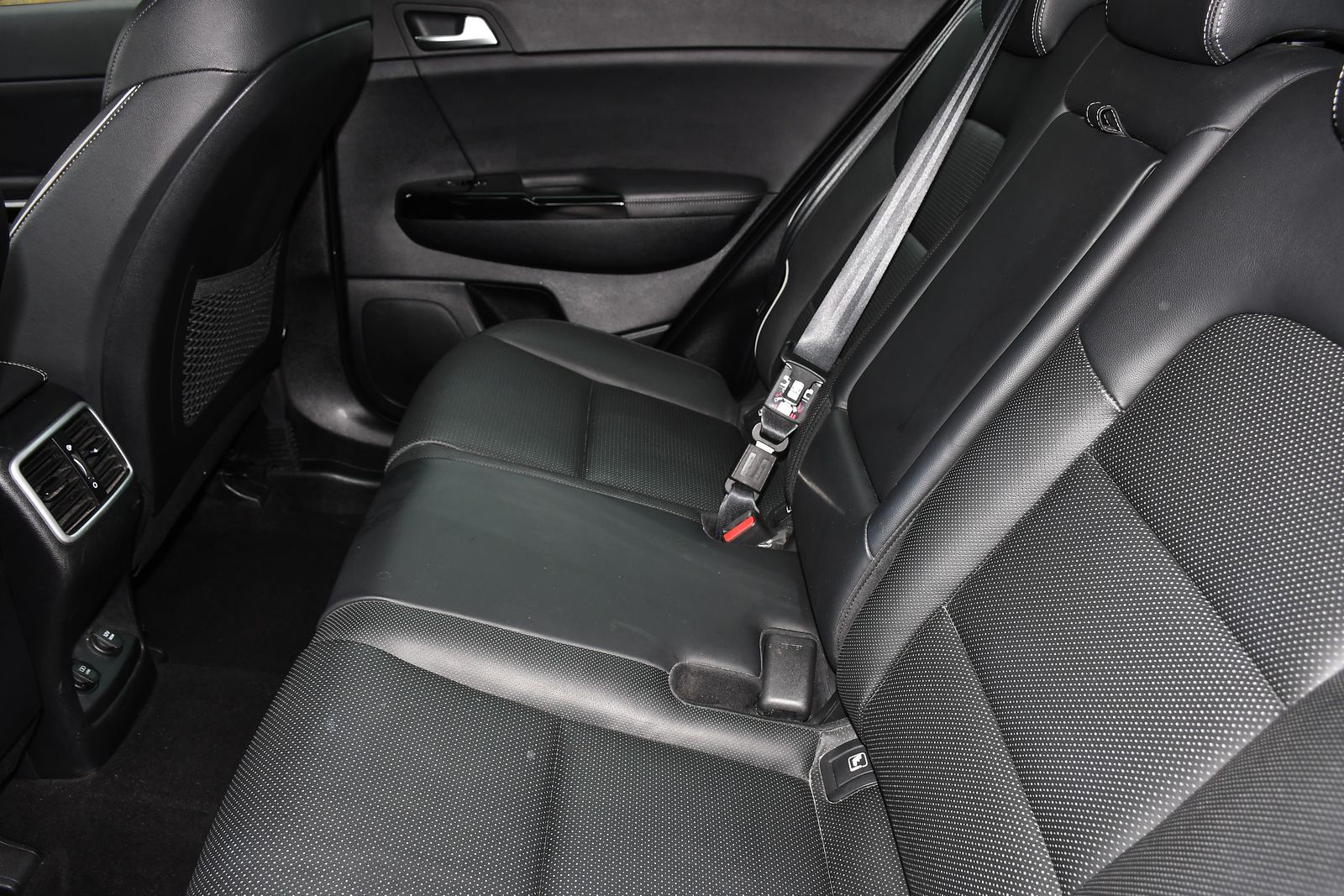 Kia Sportage 1.6 T-GDi 4 SUV 5dr Petrol DCT AWD Euro 6 (s/s) (174 bhp) 5dr Automatic 2025