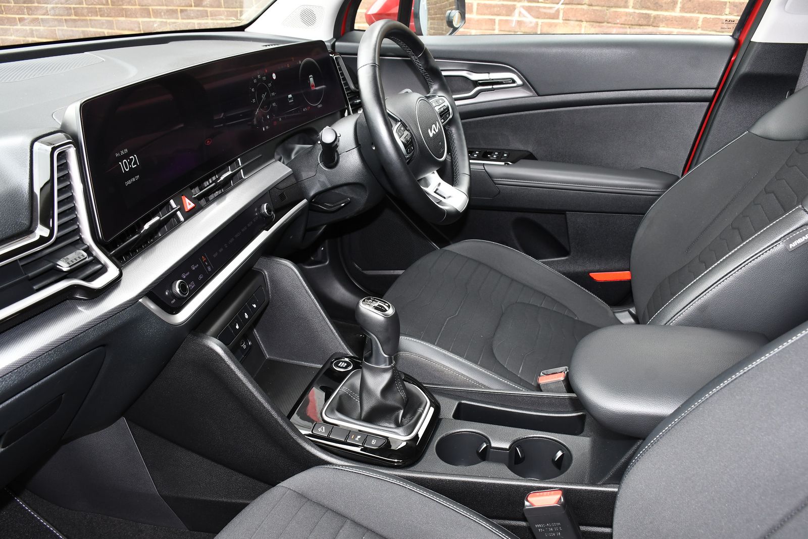 Kia Sportage 1.6 T-GDi Launch Edition SUV 5dr Petrol Manual Euro 6 (s/s) (148 bhp) 5dr Manual 2025