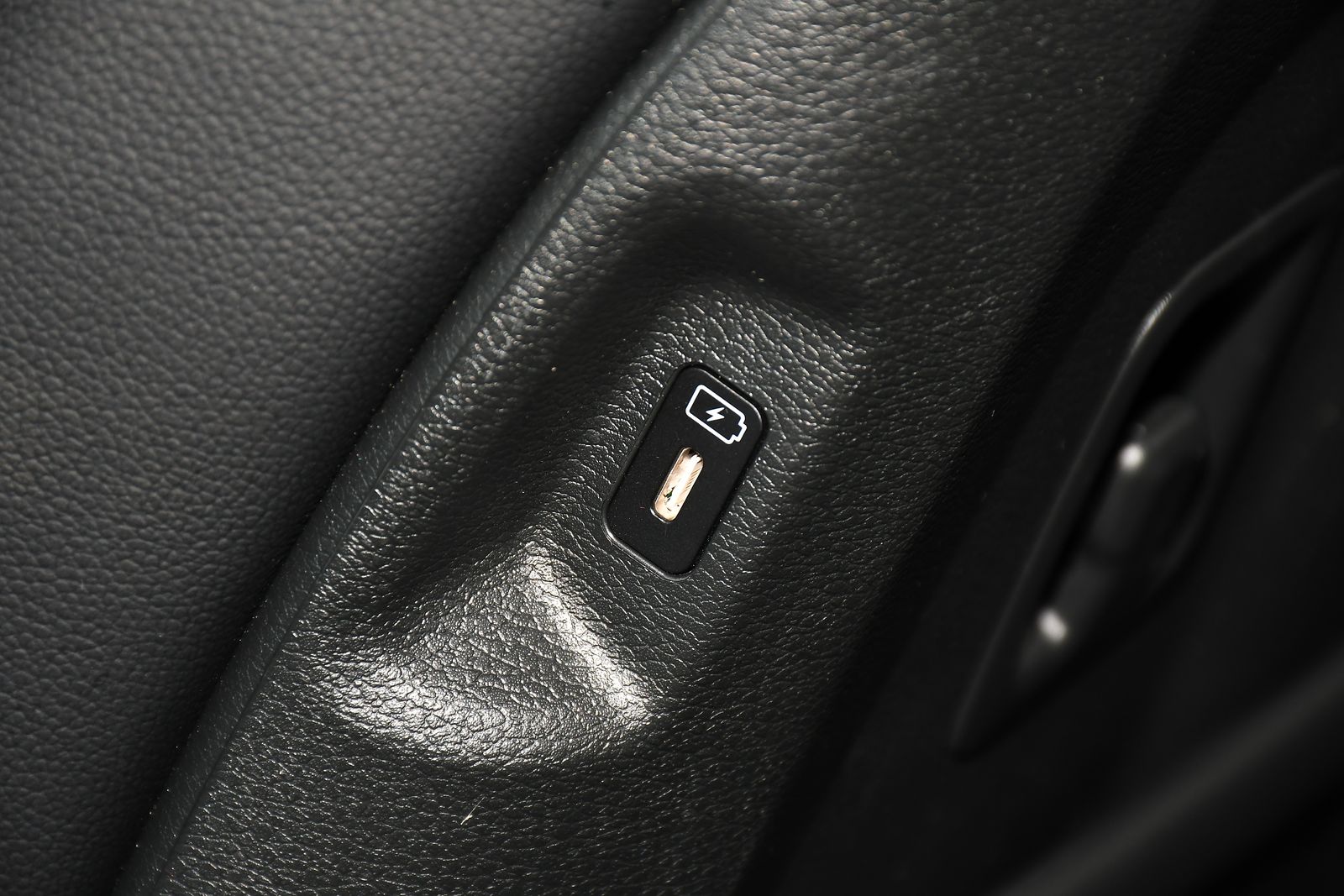 Kia Sportage 1.6 T-GDi MHEV 3 SUV 5dr Petrol Hybrid DCT Euro 6 (s/s) (157 bhp) 5dr Automatic 2025