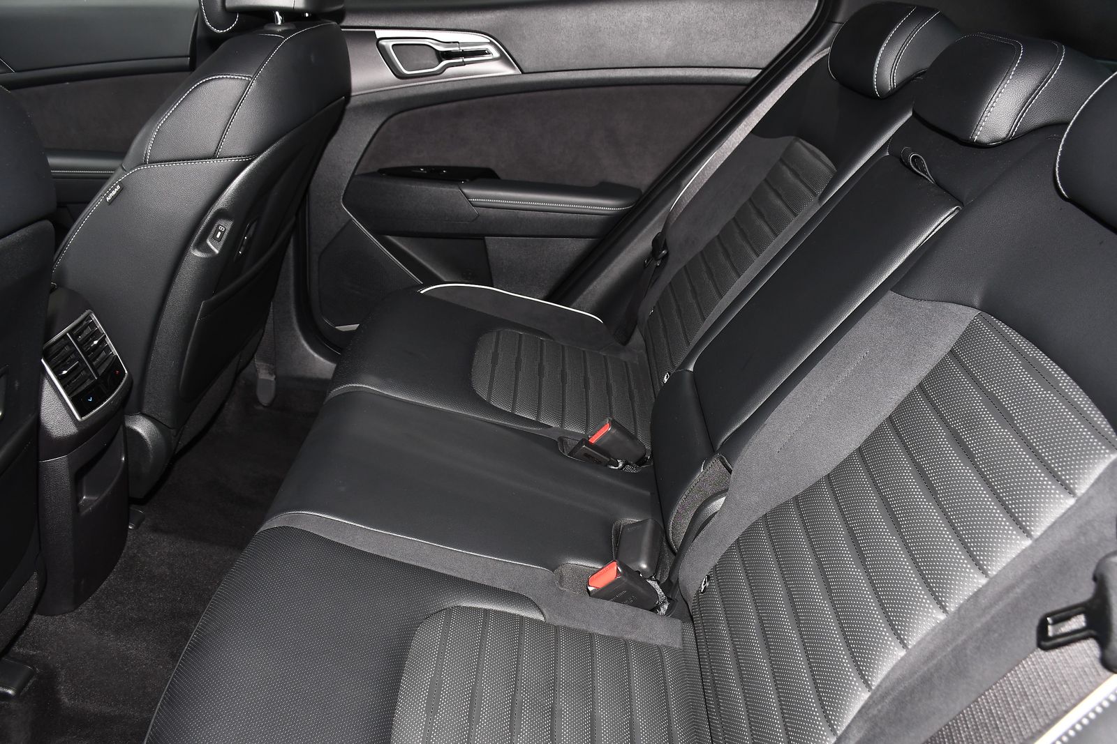 Kia Sportage 1.6 T-GDi MHEV GT-Line S SUV 5dr Petrol Hybrid DCT Euro 6 (s/s) (157 bhp) 5dr Automatic 2025