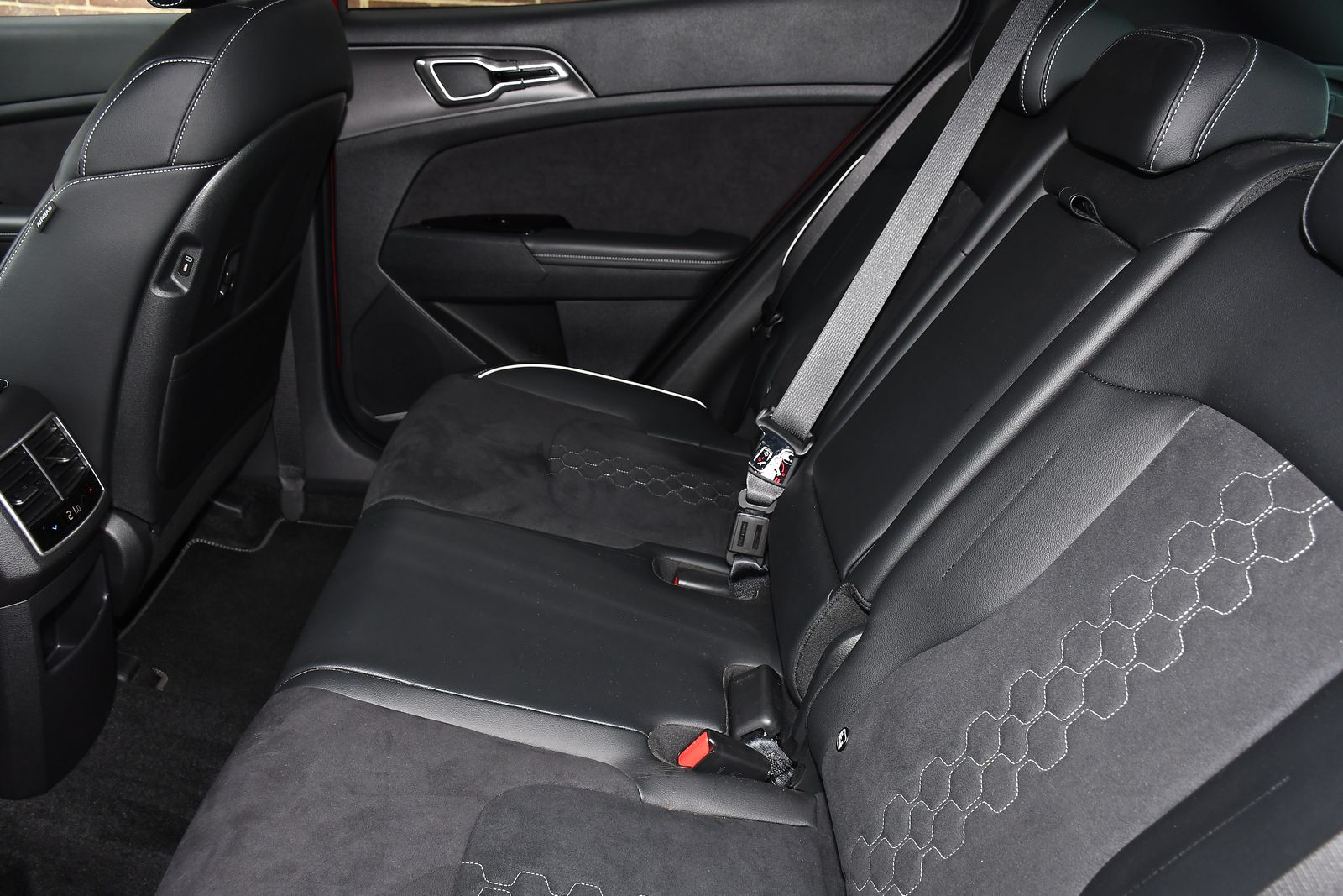 Kia Sportage 1.6 T-GDi MHEV GT-Line SUV 5dr Petrol Hybrid DCT Euro 6 (s/s) (148 bhp) 5dr Automatic 2025